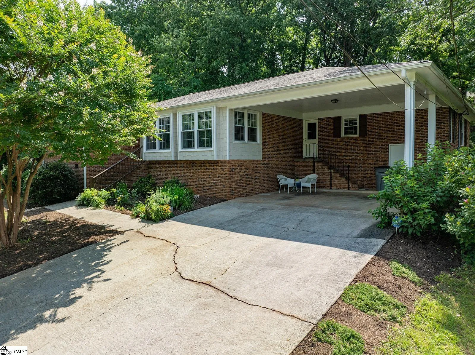 Property image 2 at 19 Engel Drive, Greenville, SC 29617