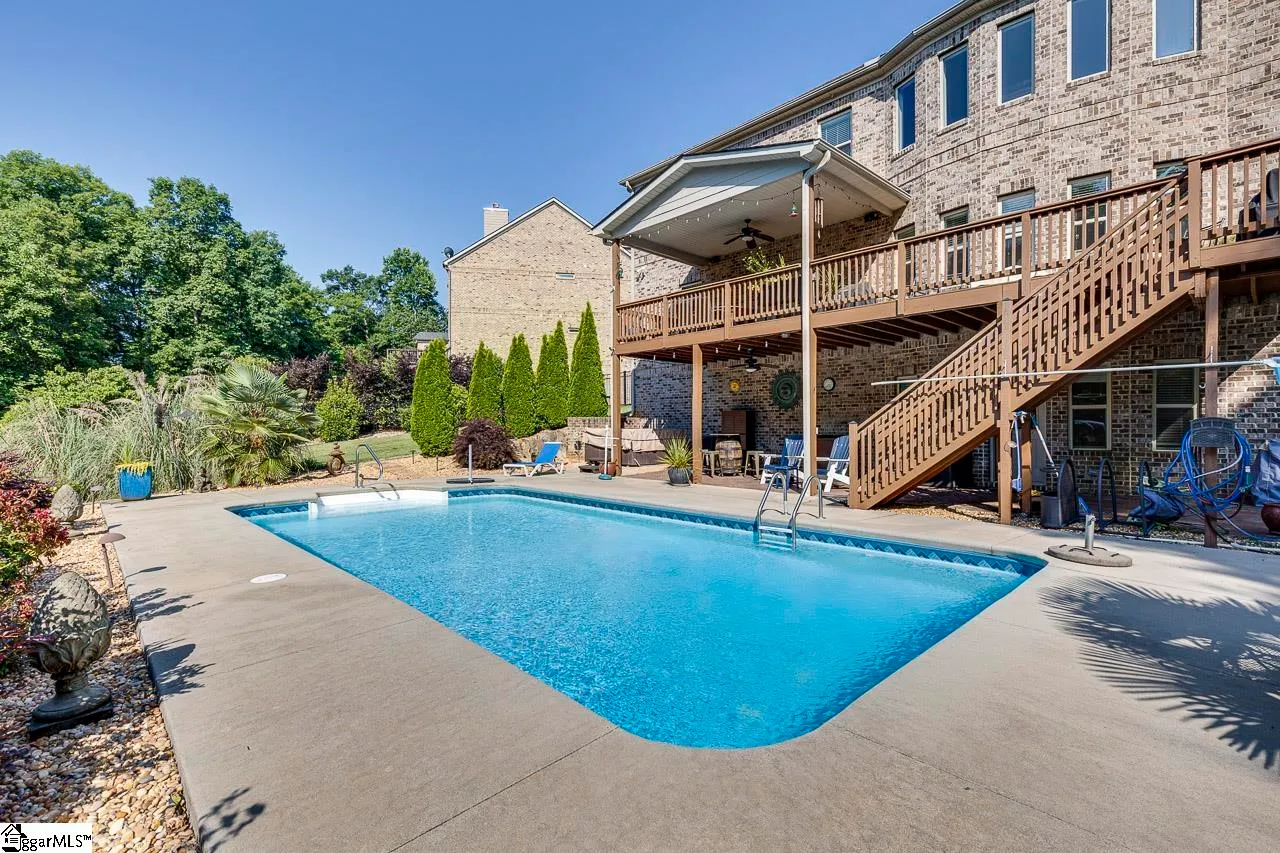 Property image 2 at 330 Tuxedo Lane, Greer, SC 29651