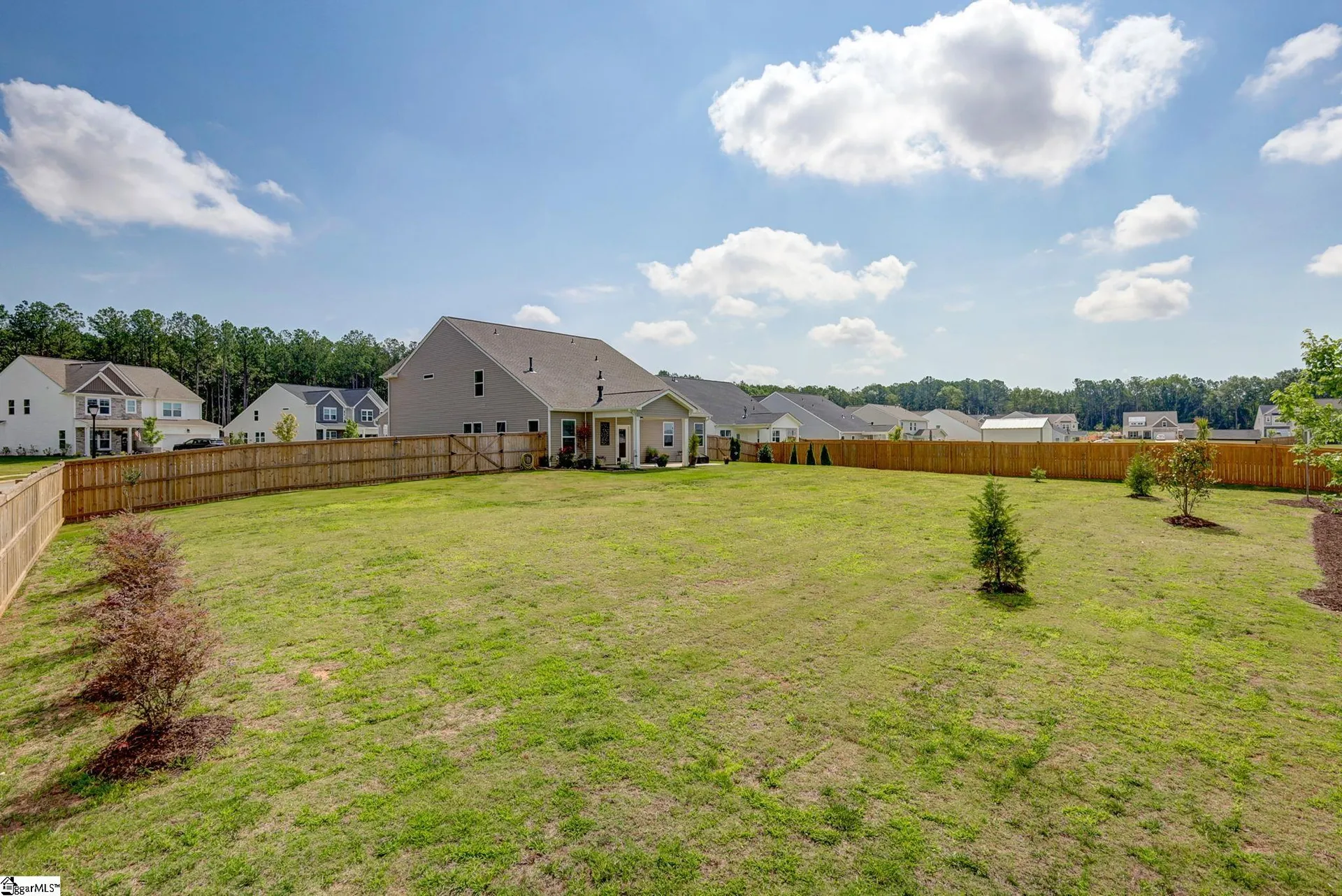 Property image 2 at 104 Silver Hill Lane, Greenville, SC 29607