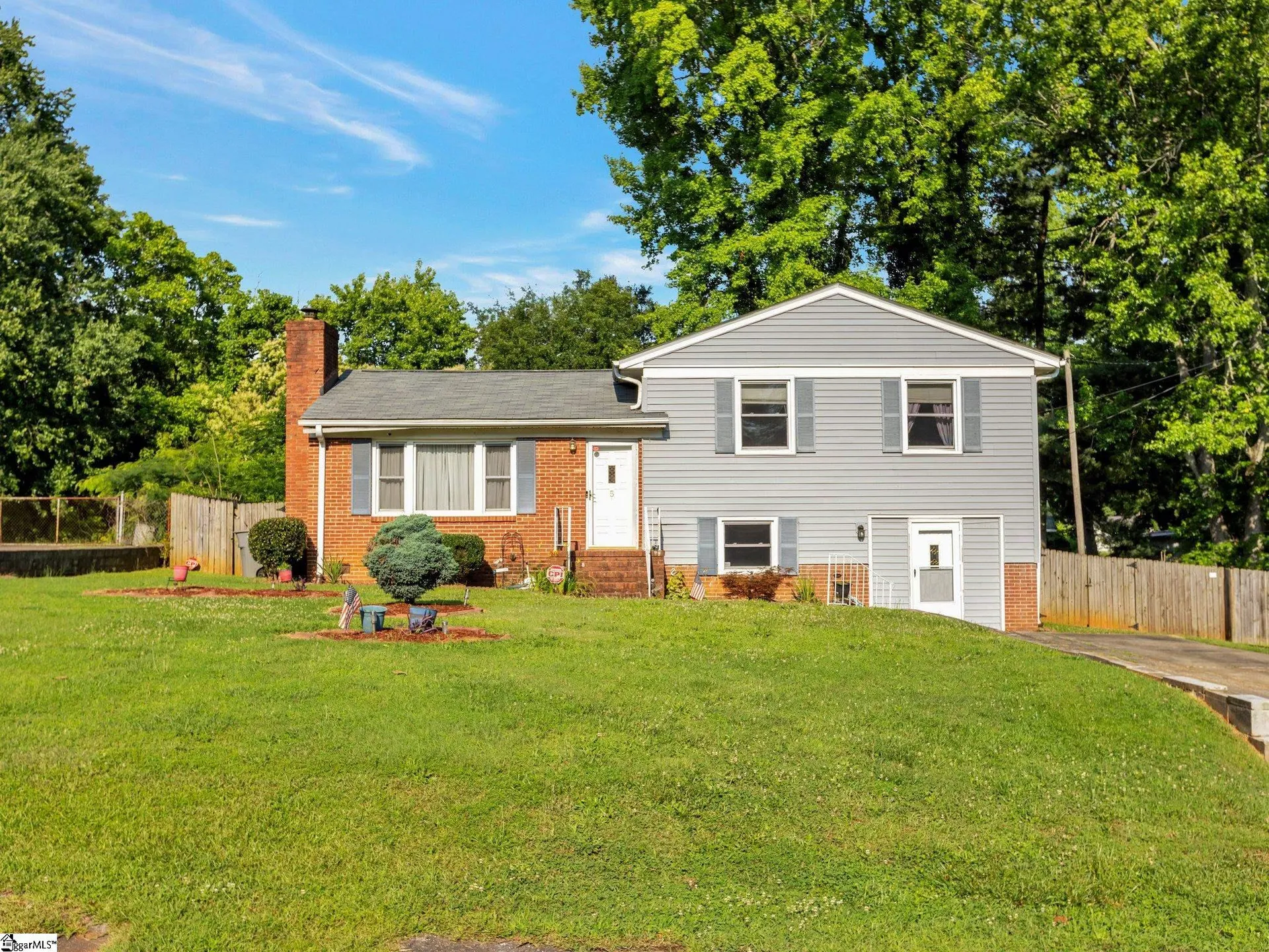Property image 1 at 5 Pinefield Drive, Greenville, SC 29605