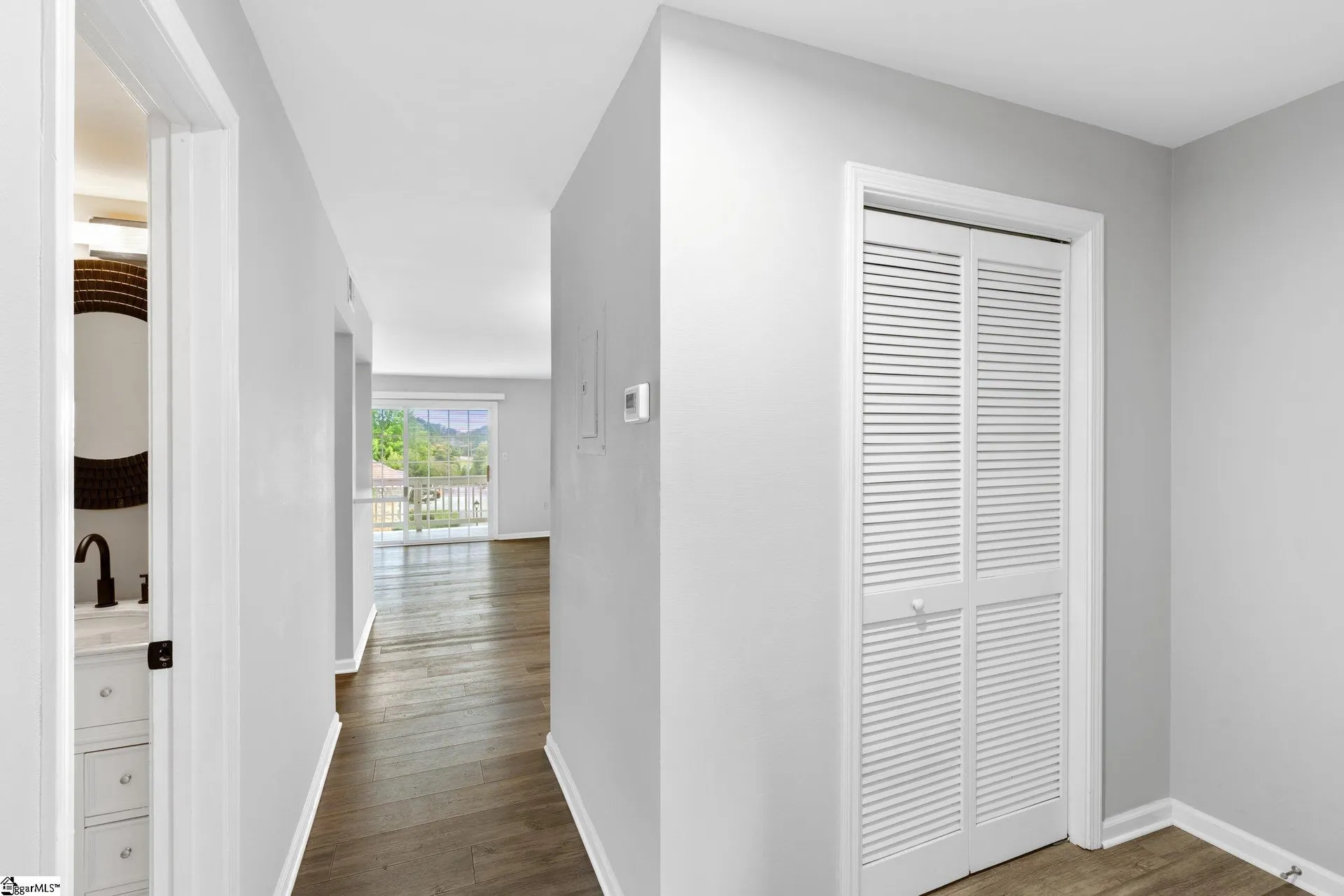 Property image 5 at 925 Cleveland Street, Greenville, SC 29601