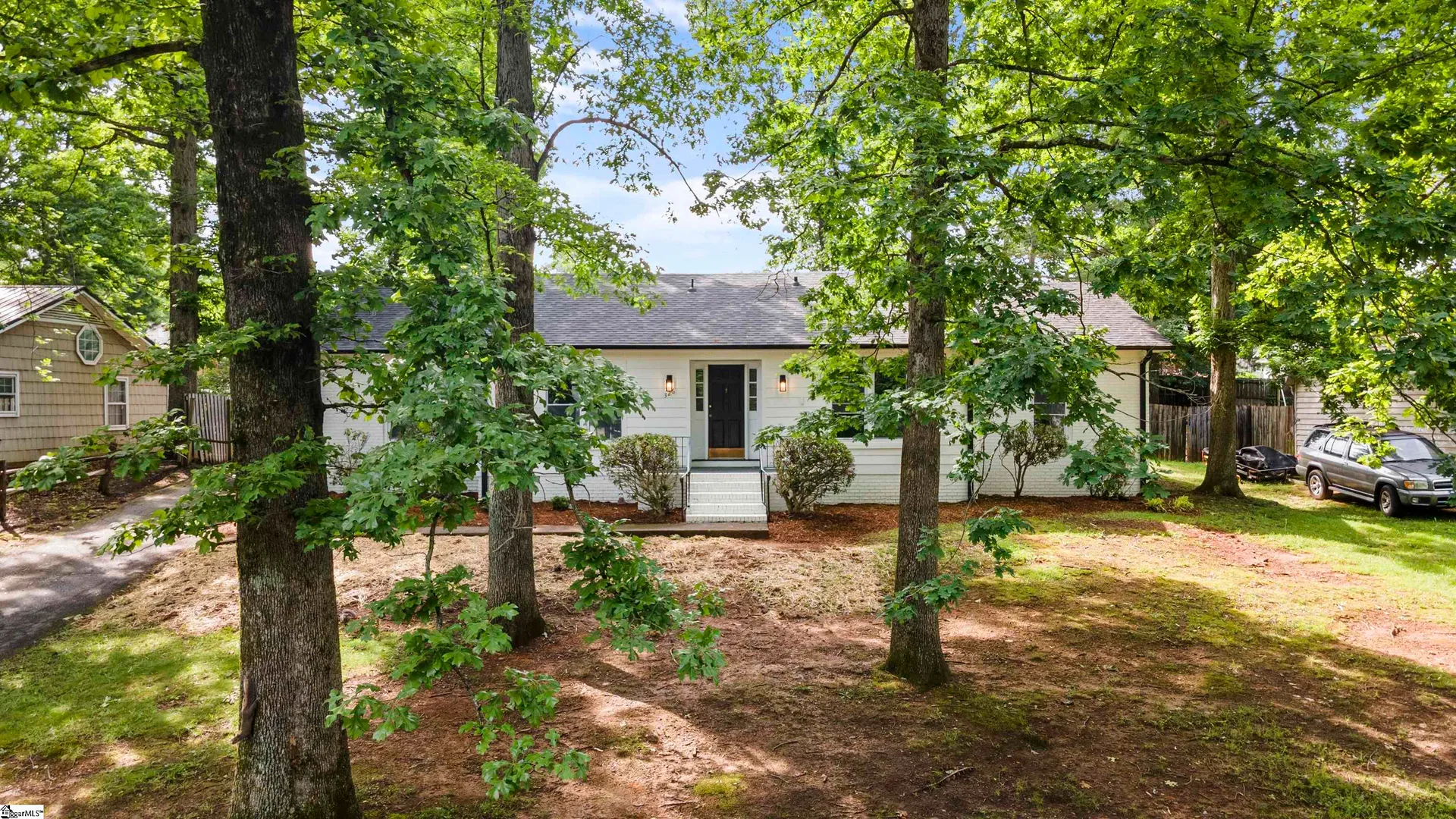 Property image 2 at 326 Seven Oaks Lane, Spartanburg, SC 29301-2716