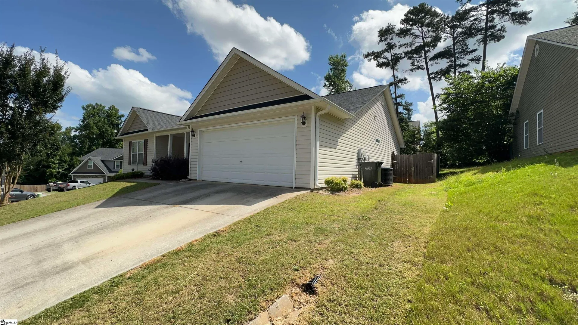 Property image 3 at 112 Heatherbrooke Court, Easley, SC 29640