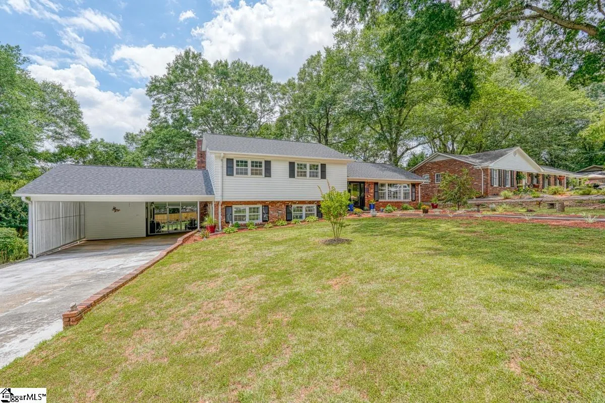 Property image 3 at 305 Verner Drive, Greenville, SC 29617