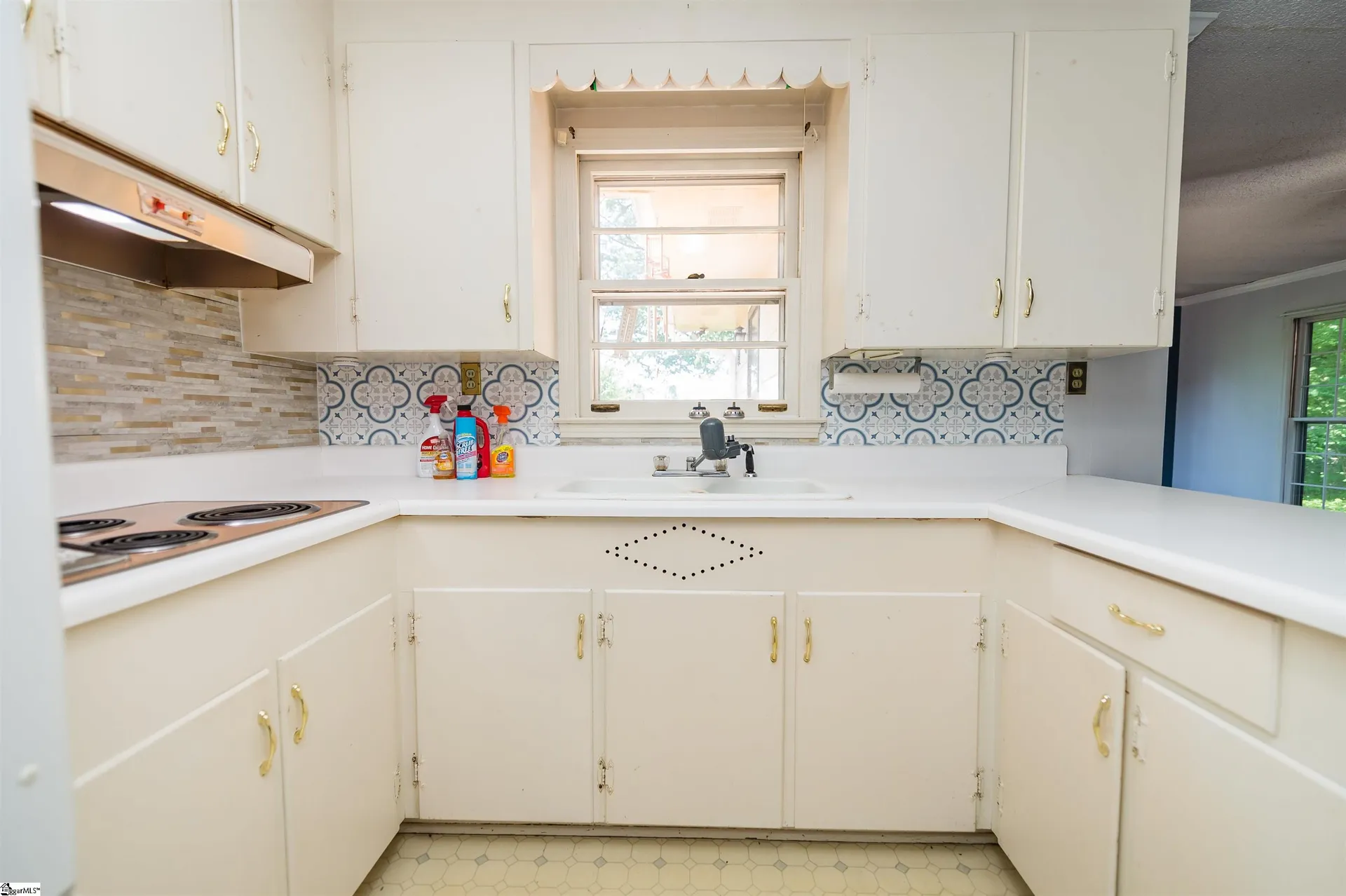 Property image 2 at 106 Bedford Road, Spartanburg, SC 29301