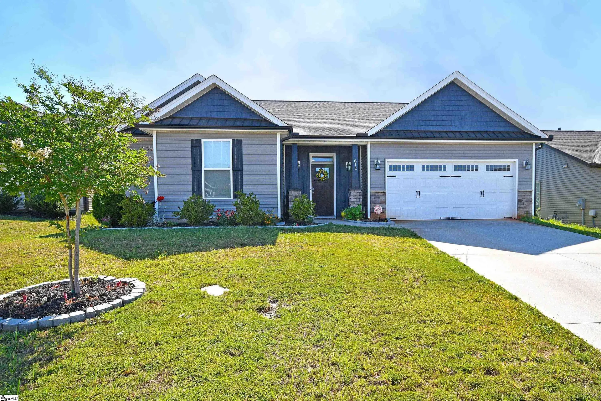 812 Castlewood Lane