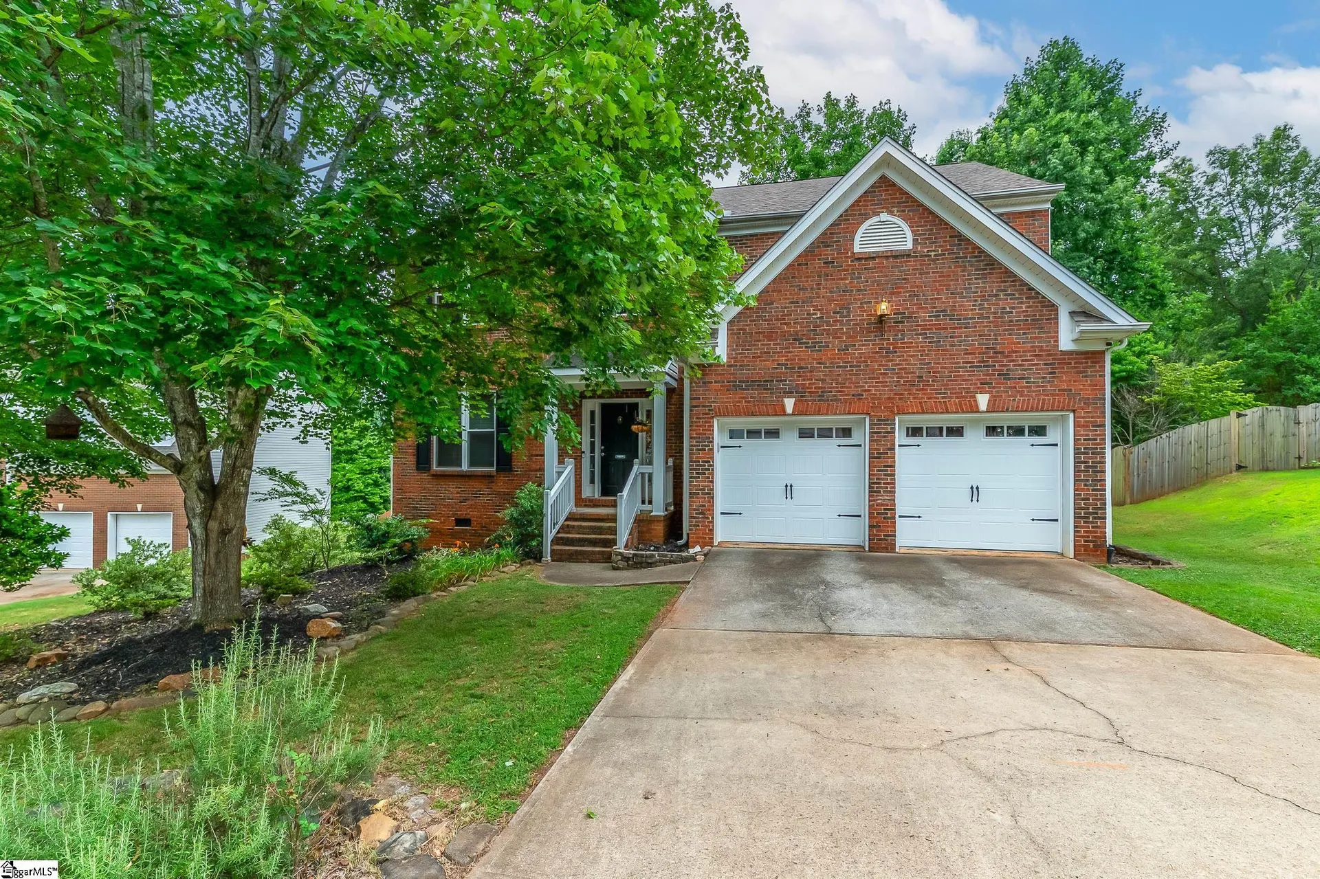 10 Bluff Ridge Court