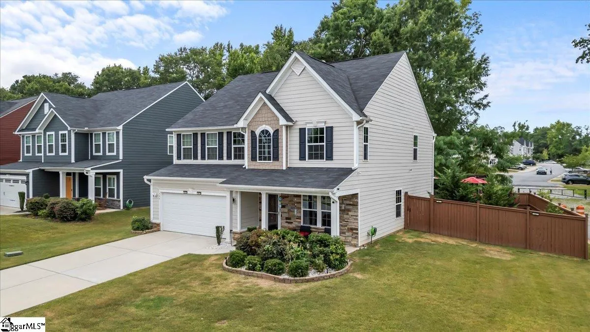 Property image 2 at 409 Front Porch Drive, Fountain Inn, SC 29644-1350