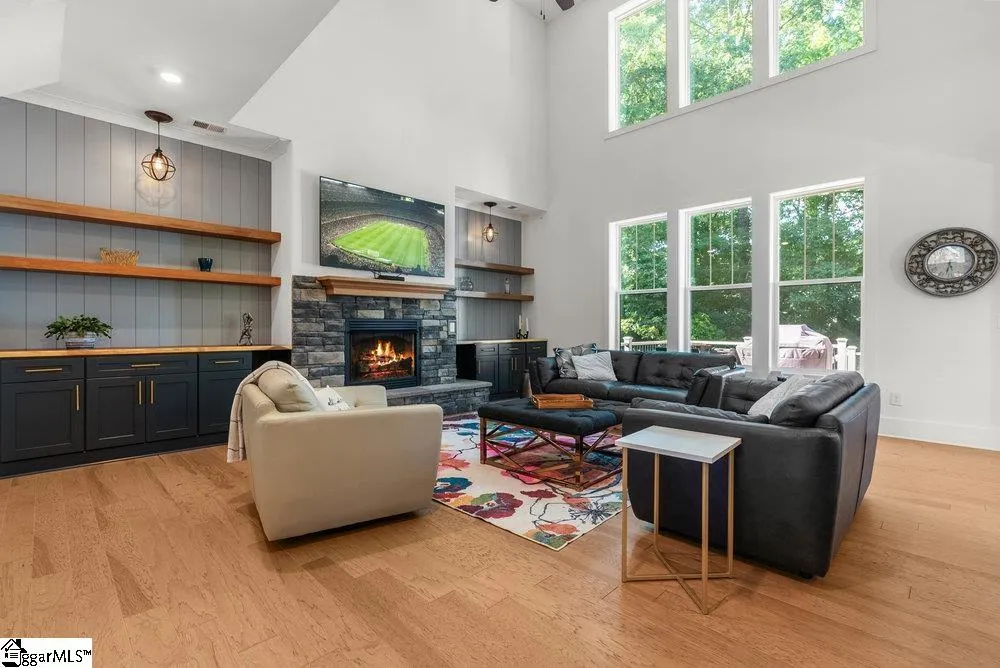 Property image 3 at 507 E Winding Slope Drive, Piedmont, SC 29673