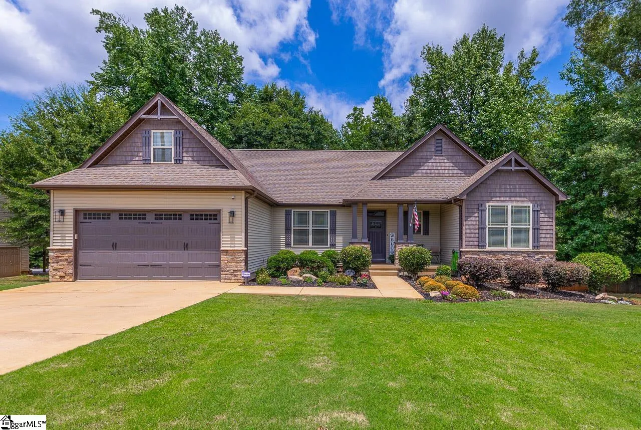 Property image 1 at 39 Crossland Way, Greer, SC 29651