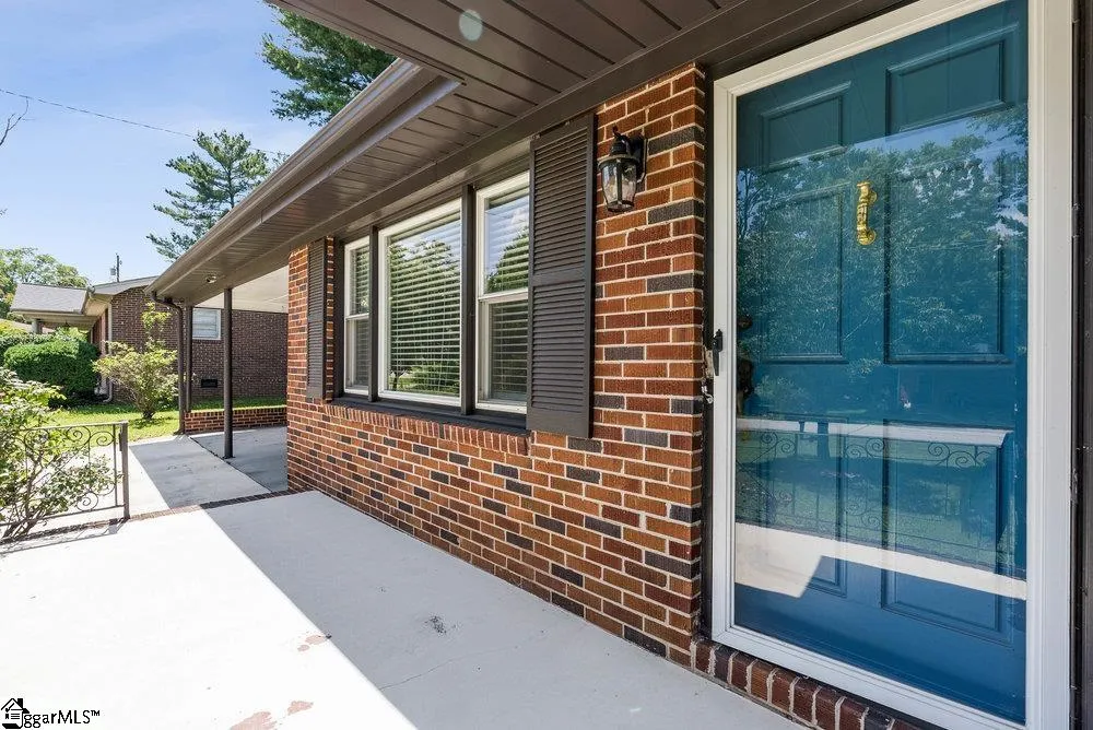 Property image 5 at 3 Latham Drive, Greenville, SC 29617