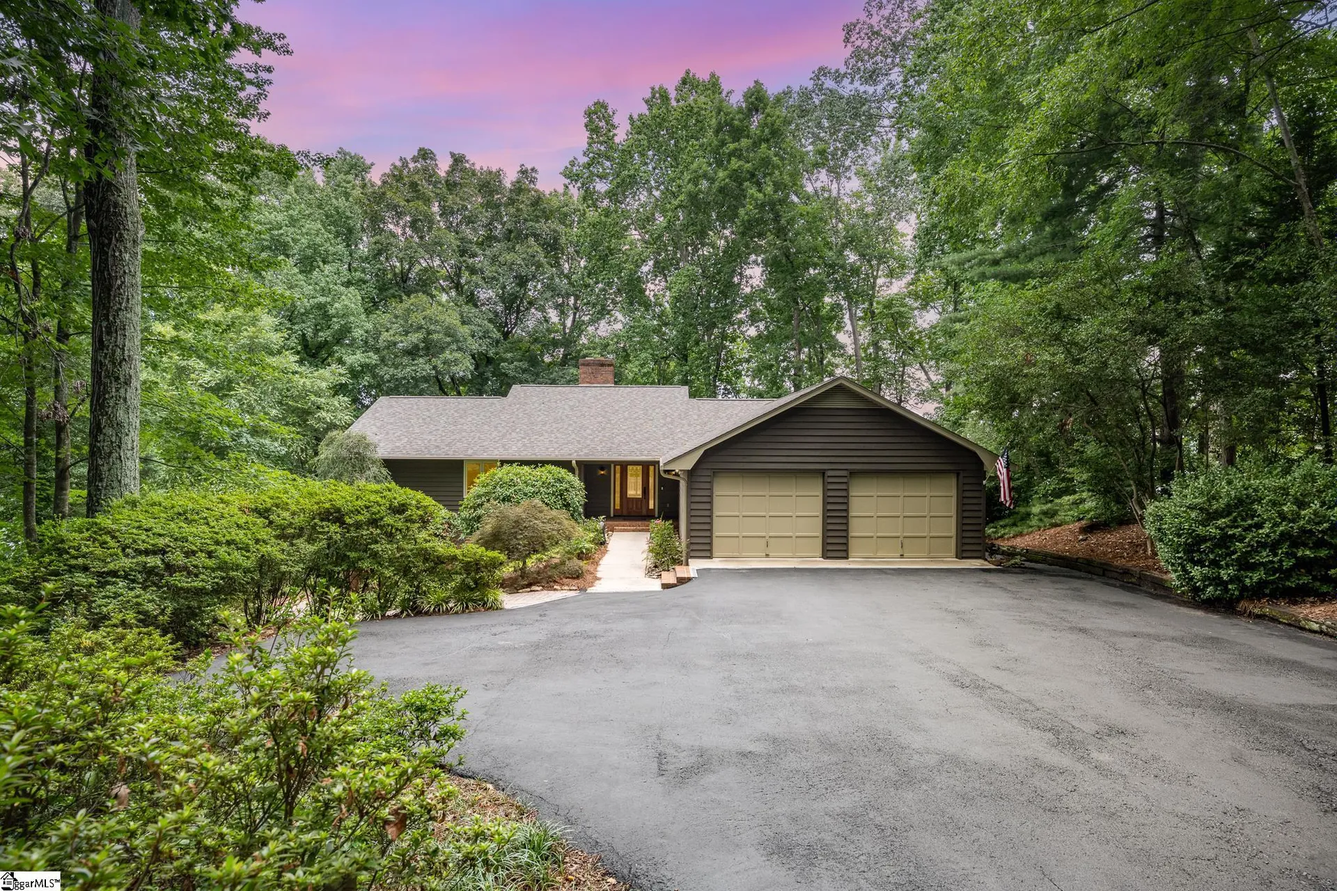 712 Lakewinds Boulevard