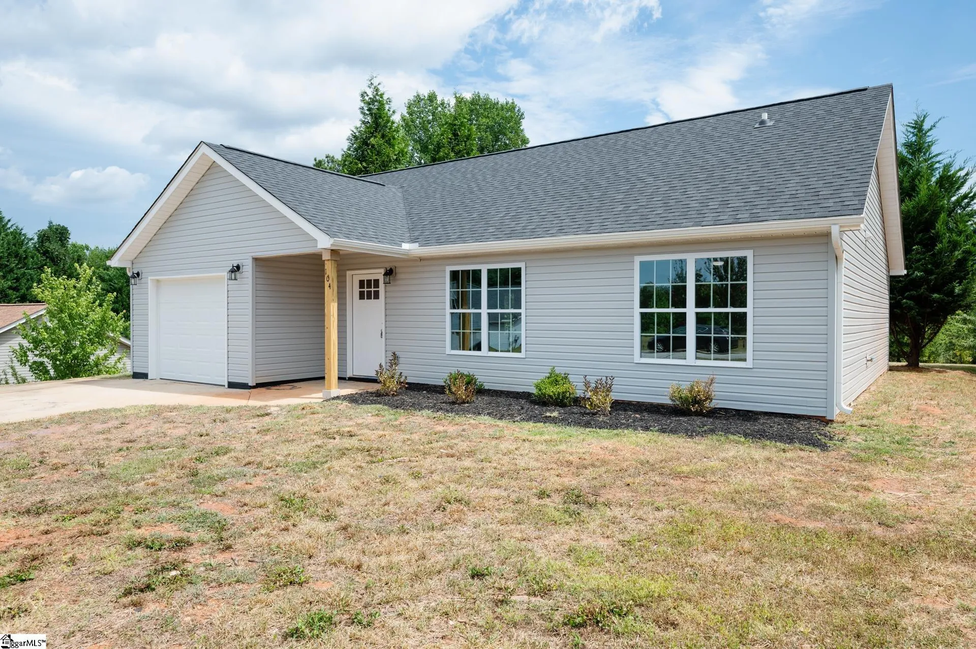 Property image 2 at 104 Whileaway Court, Taylors, SC 29687
