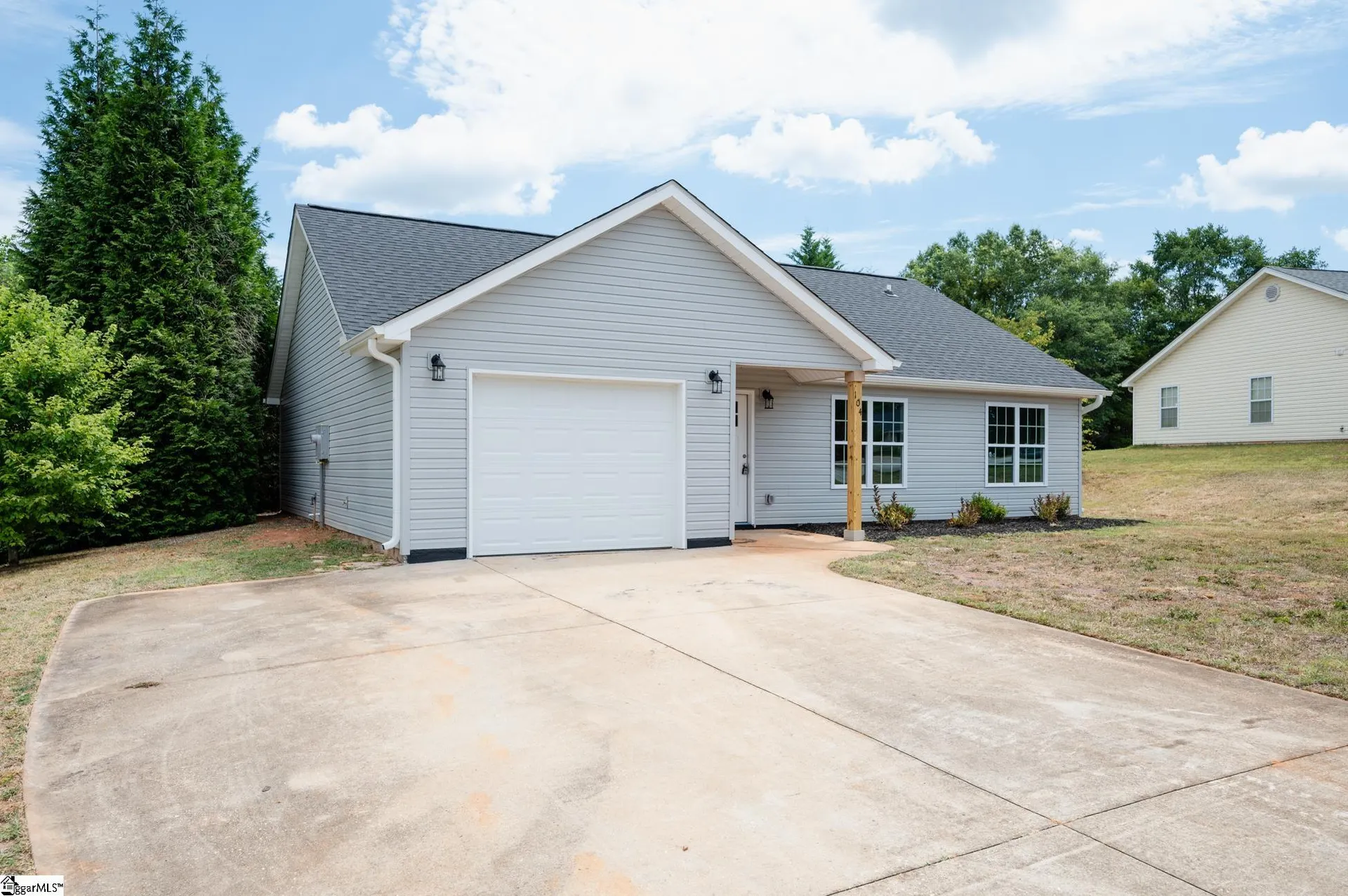 Property image 3 at 104 Whileaway Court, Taylors, SC 29687