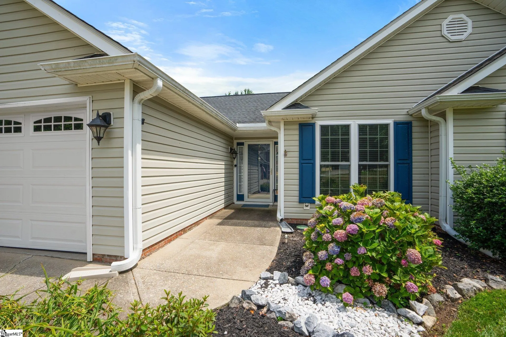 Property image 3 at 2 Bruton Court, Taylors, SC 29687