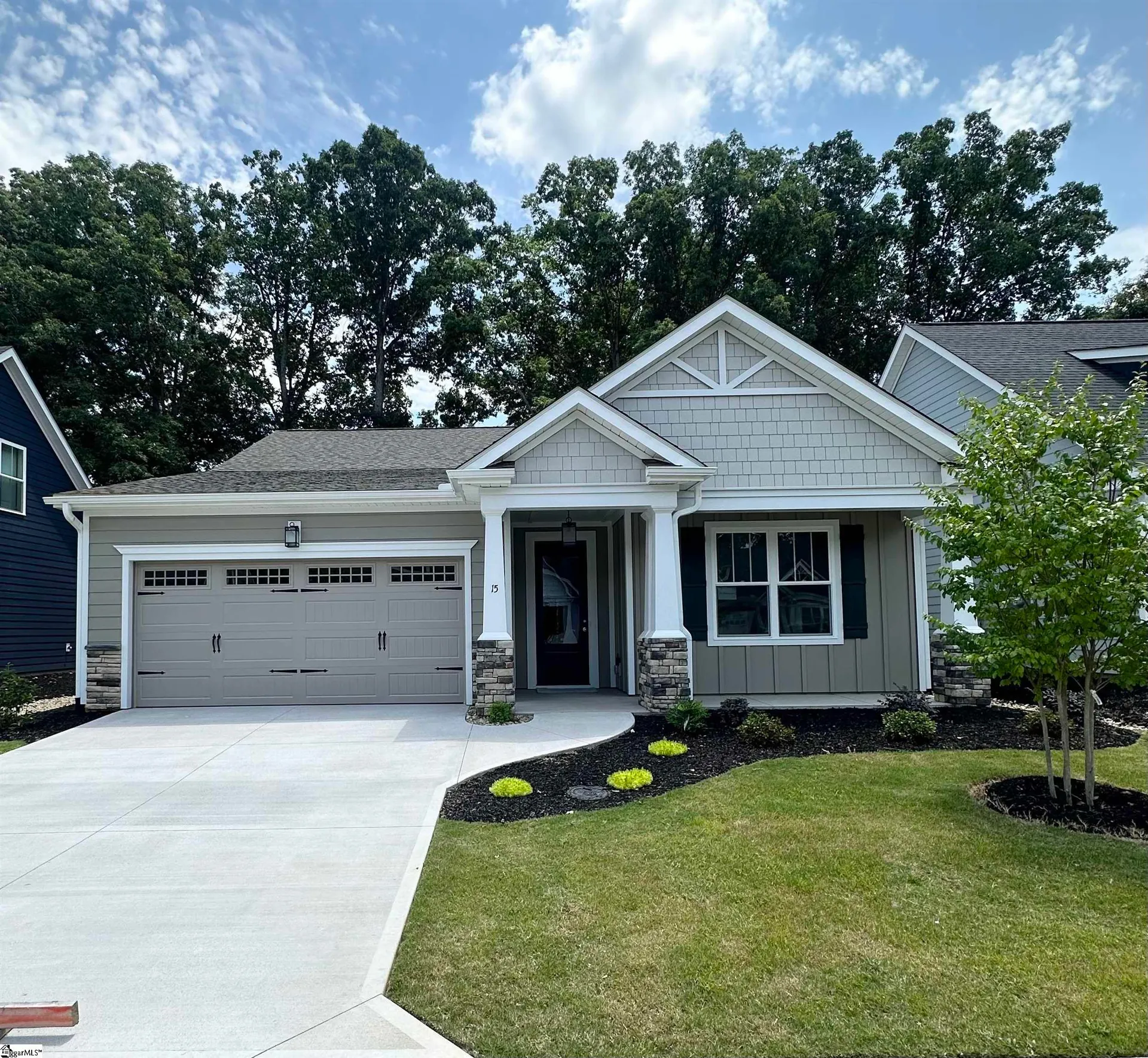 15 Pineglen Court
