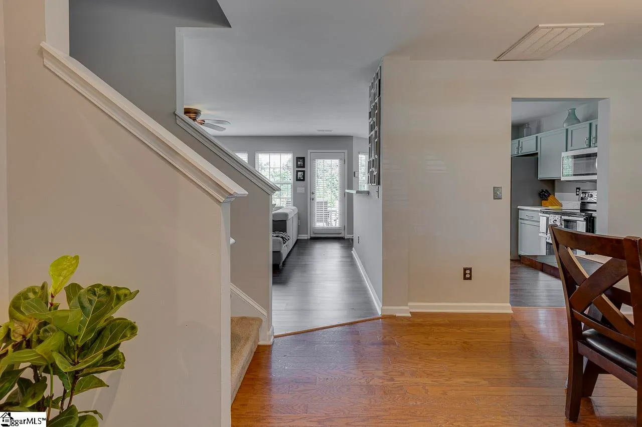 Property image 3 at 140 Crescent Creek Court, Greenville, SC 29605