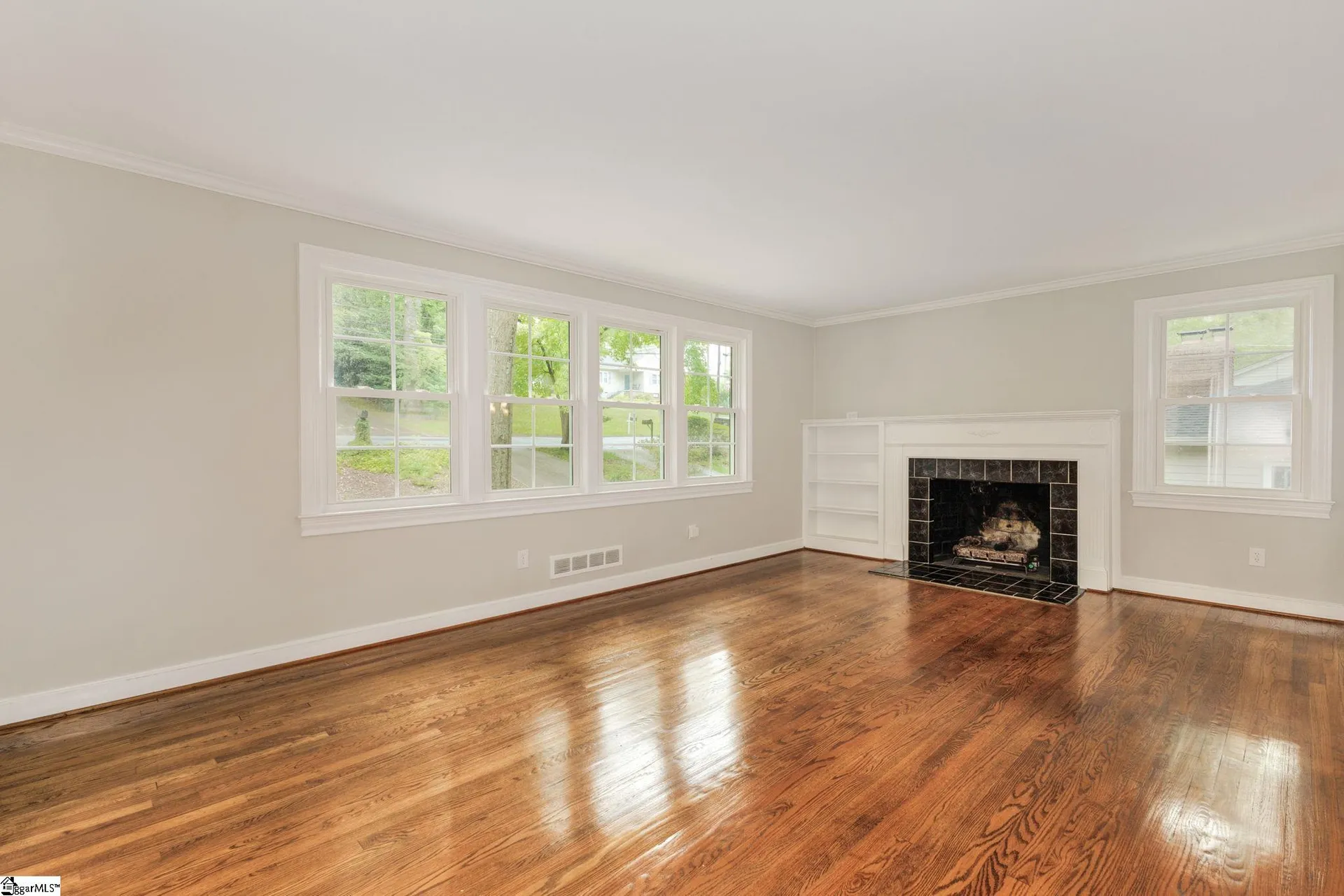 Property image 3 at 207 Bradley Boulevard, Greenville, SC 29609