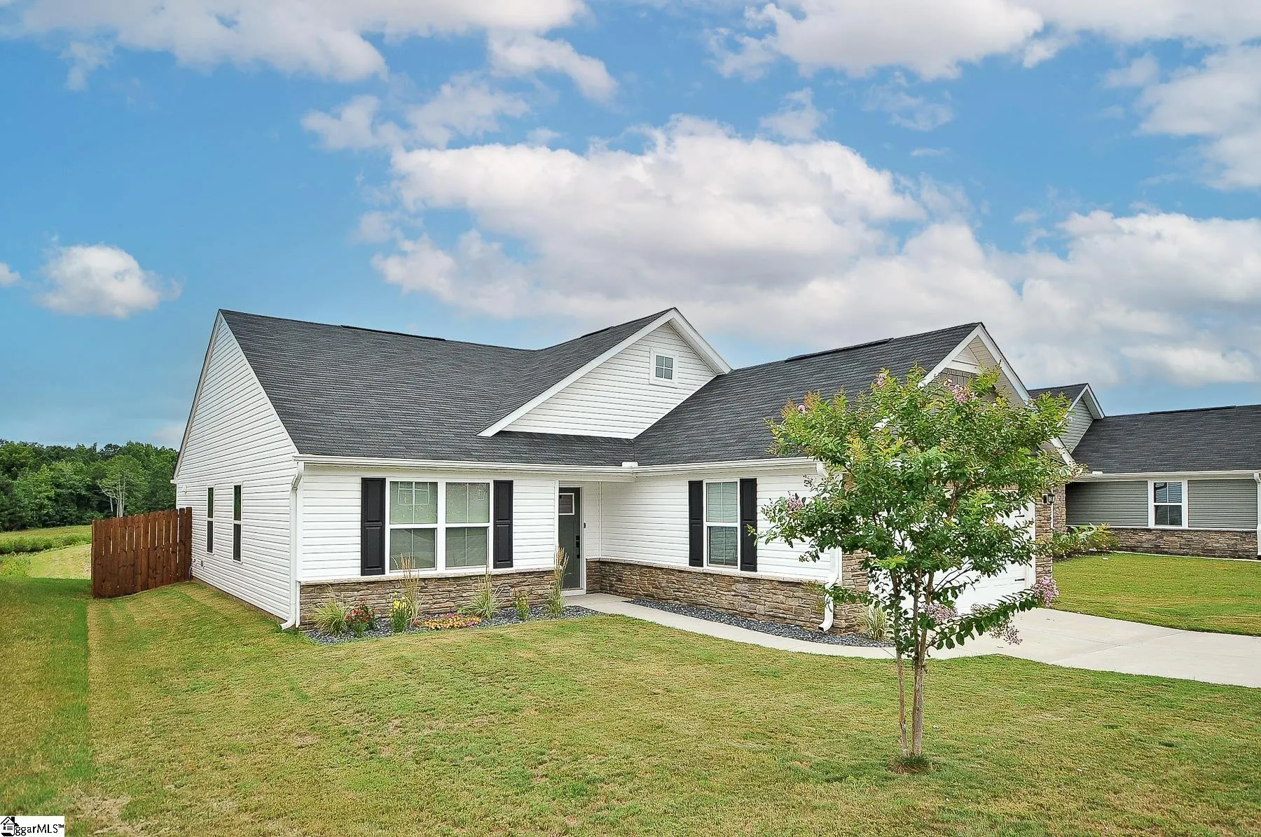Property image 2 at 404 Vernonburg Court, Piedmont, SC 29673