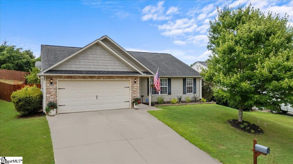 Property image 2 at 146 Midwood Road, Travelers Rest, SC 29690