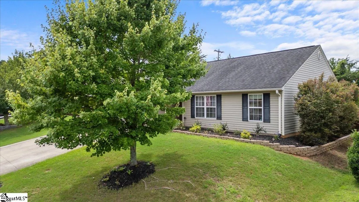 Property image 3 at 146 Midwood Road, Travelers Rest, SC 29690