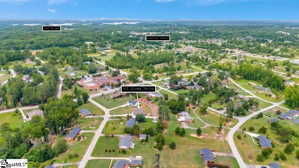 Property image 3 at 703 Ploma Drive, Seneca, SC 29678