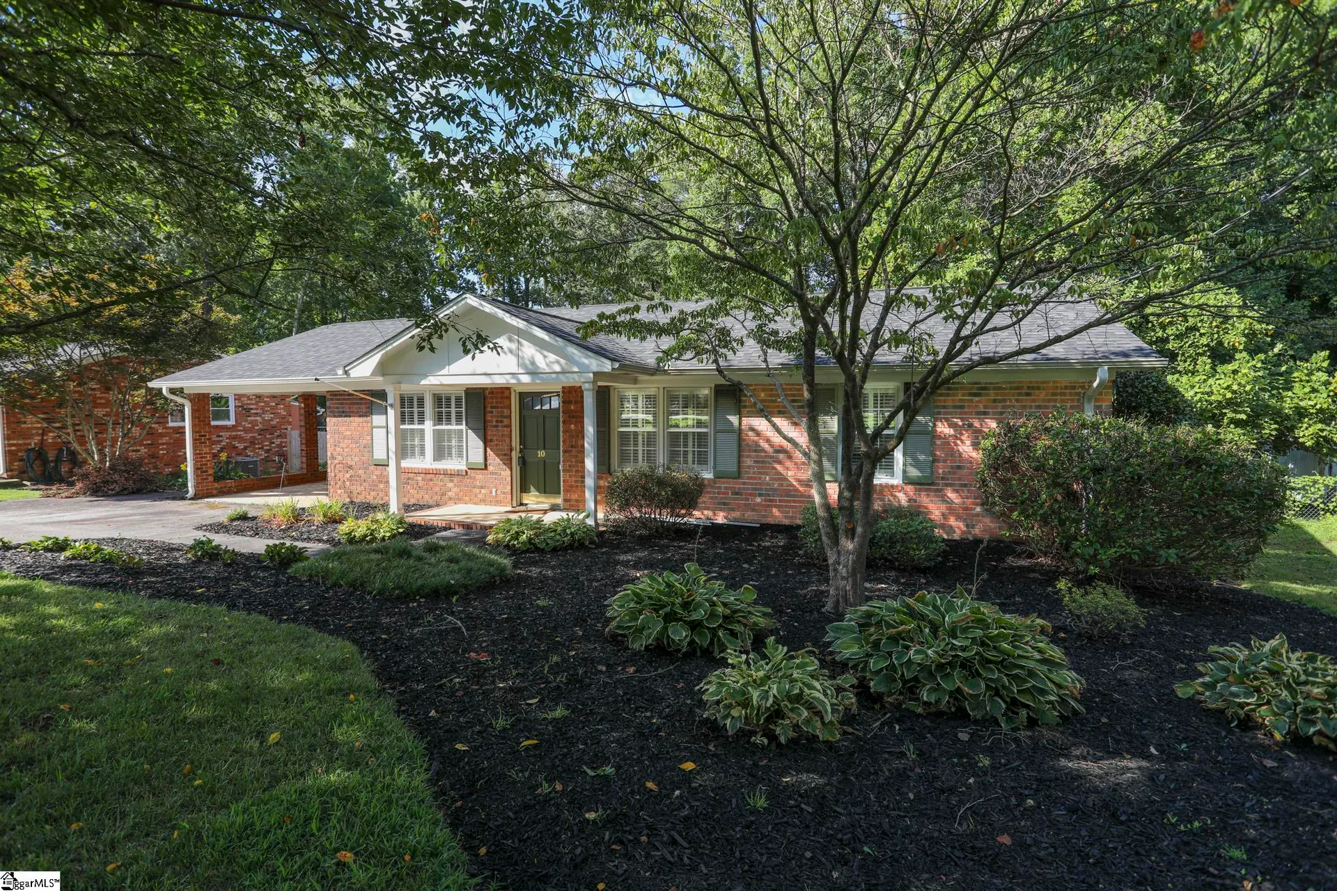 Property image 3 at 10 Trent Drive, Taylors, SC 29687