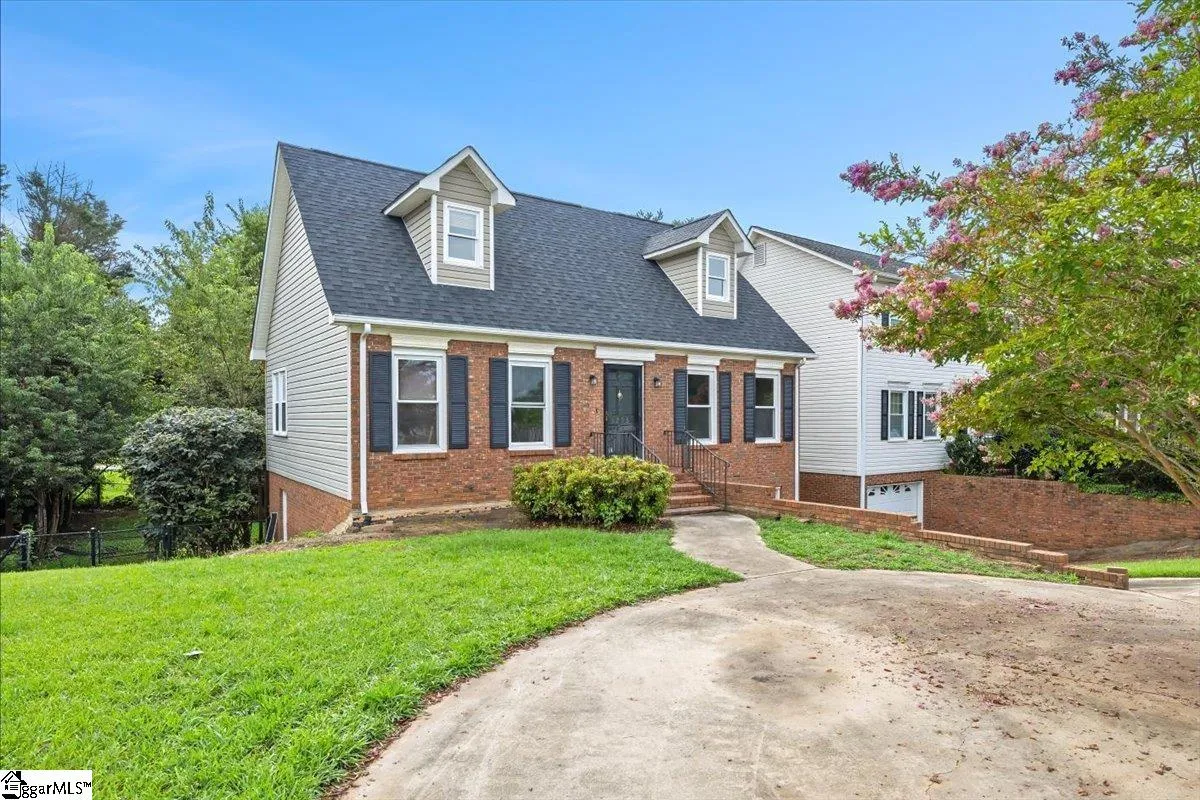 Property image 2 at 5293 Pogue Street, Spartanburg, SC 29301