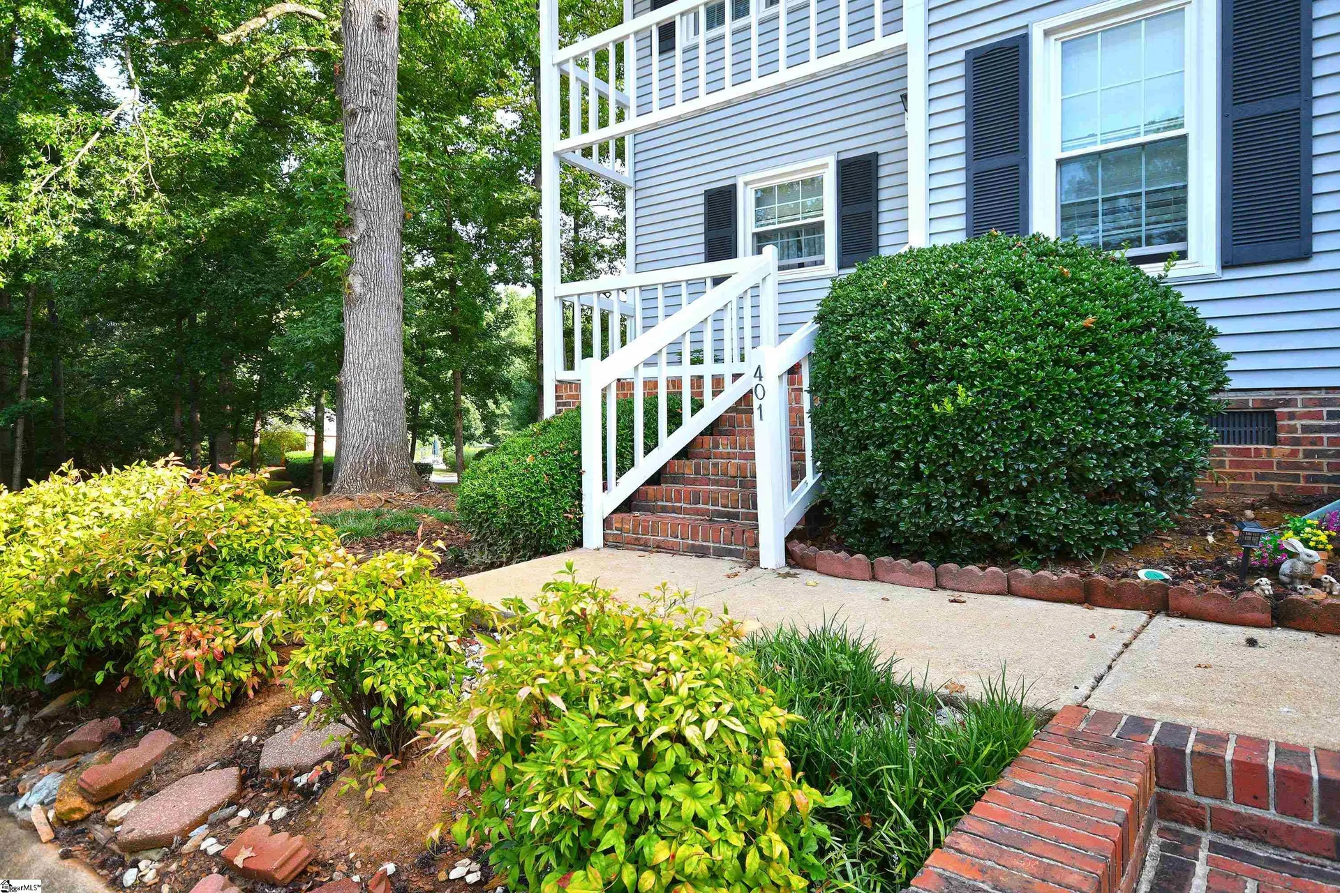 Property image 2 at 401 Queene Street, Mauldin, SC 29662