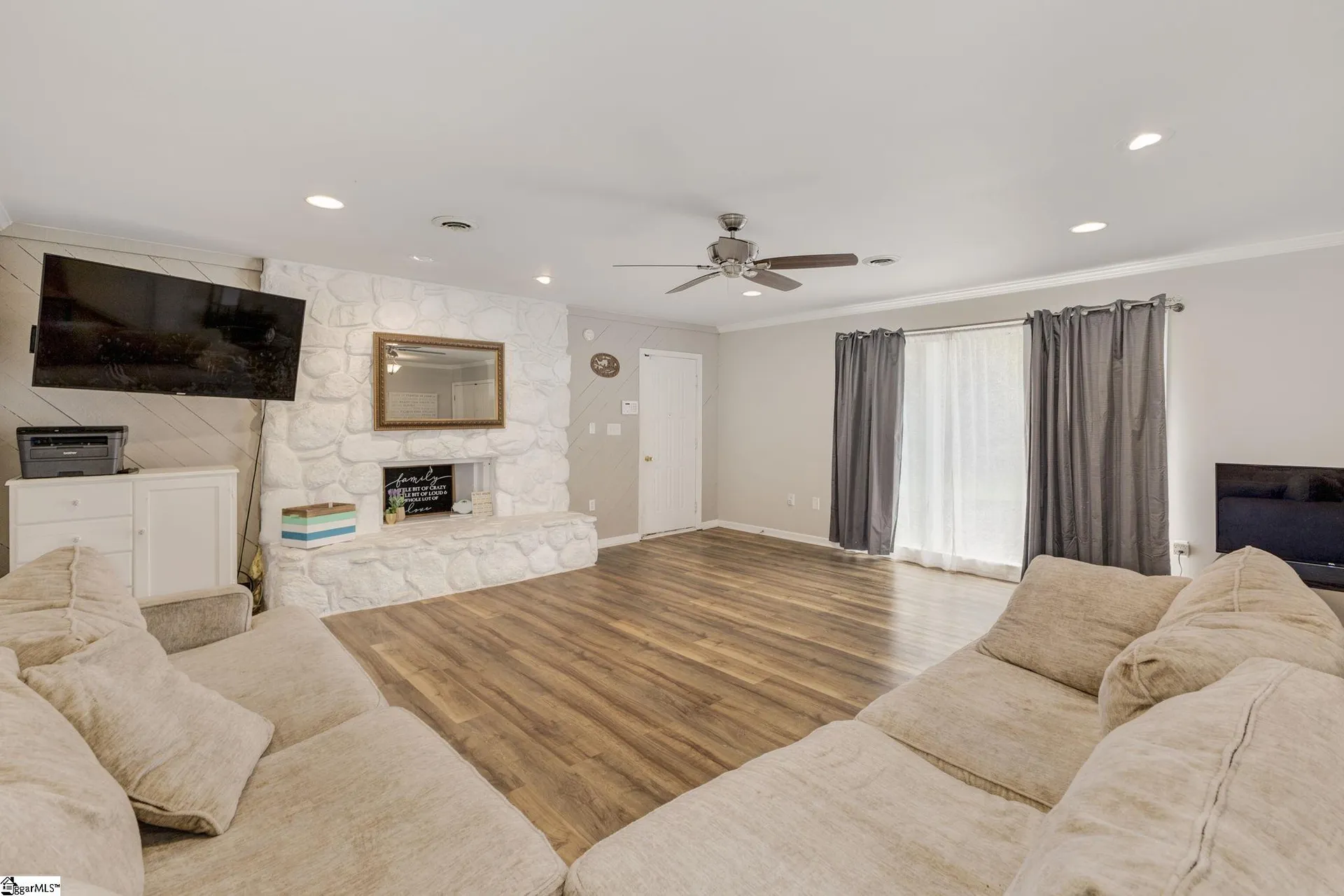 Property image 3 at 104 W Croydon Court, Easley, SC 29642
