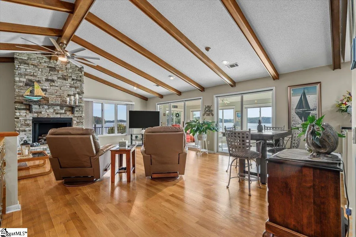 Property image 3 at 1710 Keowee Lakeshore Drive, Seneca, SC 29672