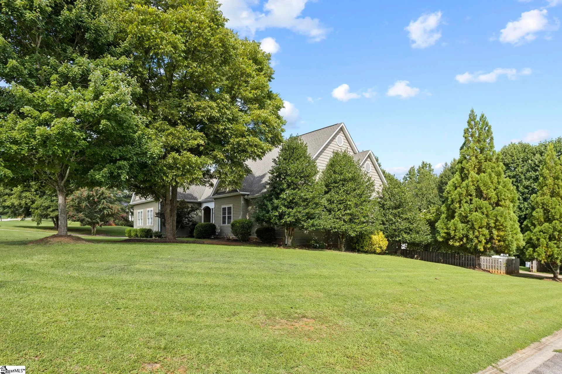 Property image 3 at 2 Twin Silo Court, Greer, SC 29651