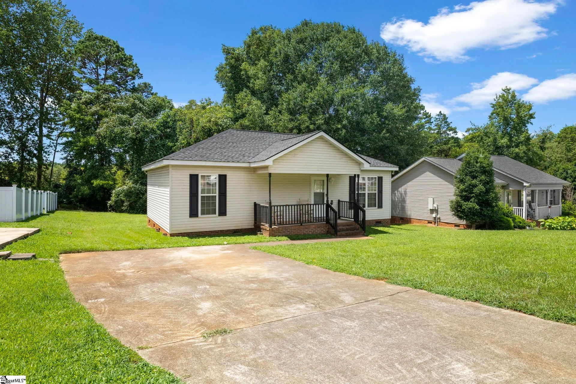 Property image 2 at 18 Susan Drive, Piedmont, SC 29673