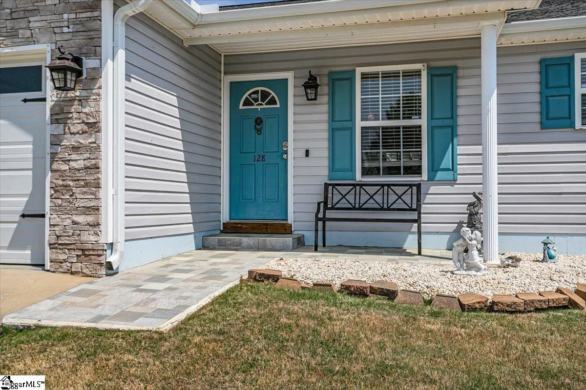 Property image 2 at 128 Kingscreek Drive, Greer, SC 29650