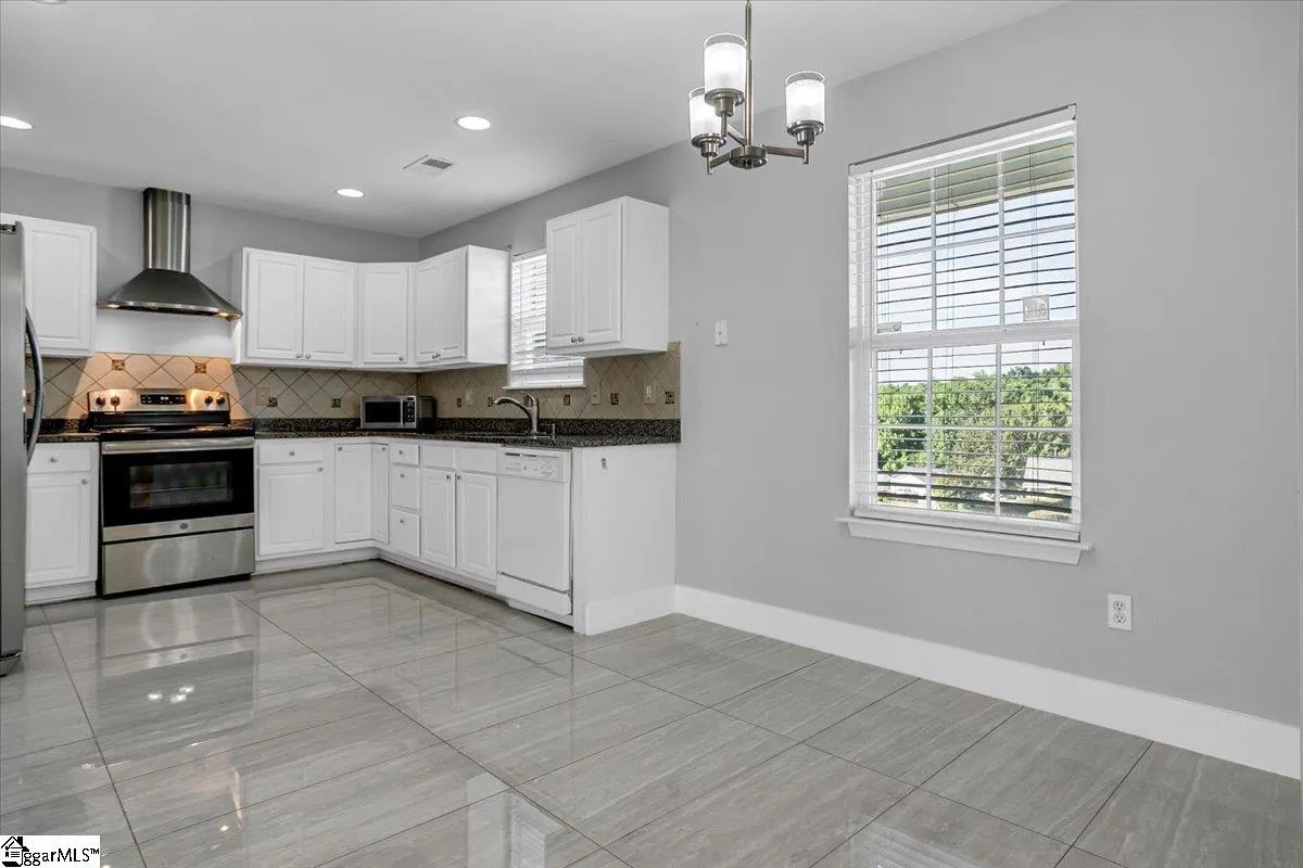 Property image 5 at 128 Kingscreek Drive, Greer, SC 29650