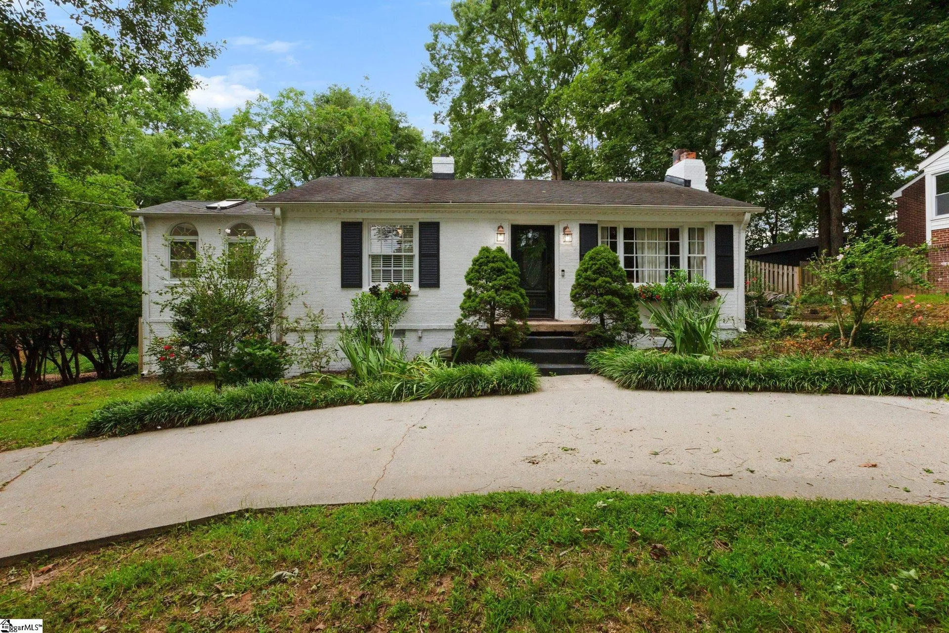 212 Grace Avenue