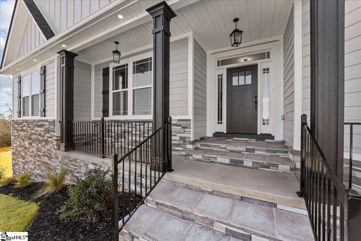 Property image 3 at 113 Eagles Crest Drive, Marietta, SC 29661-0000