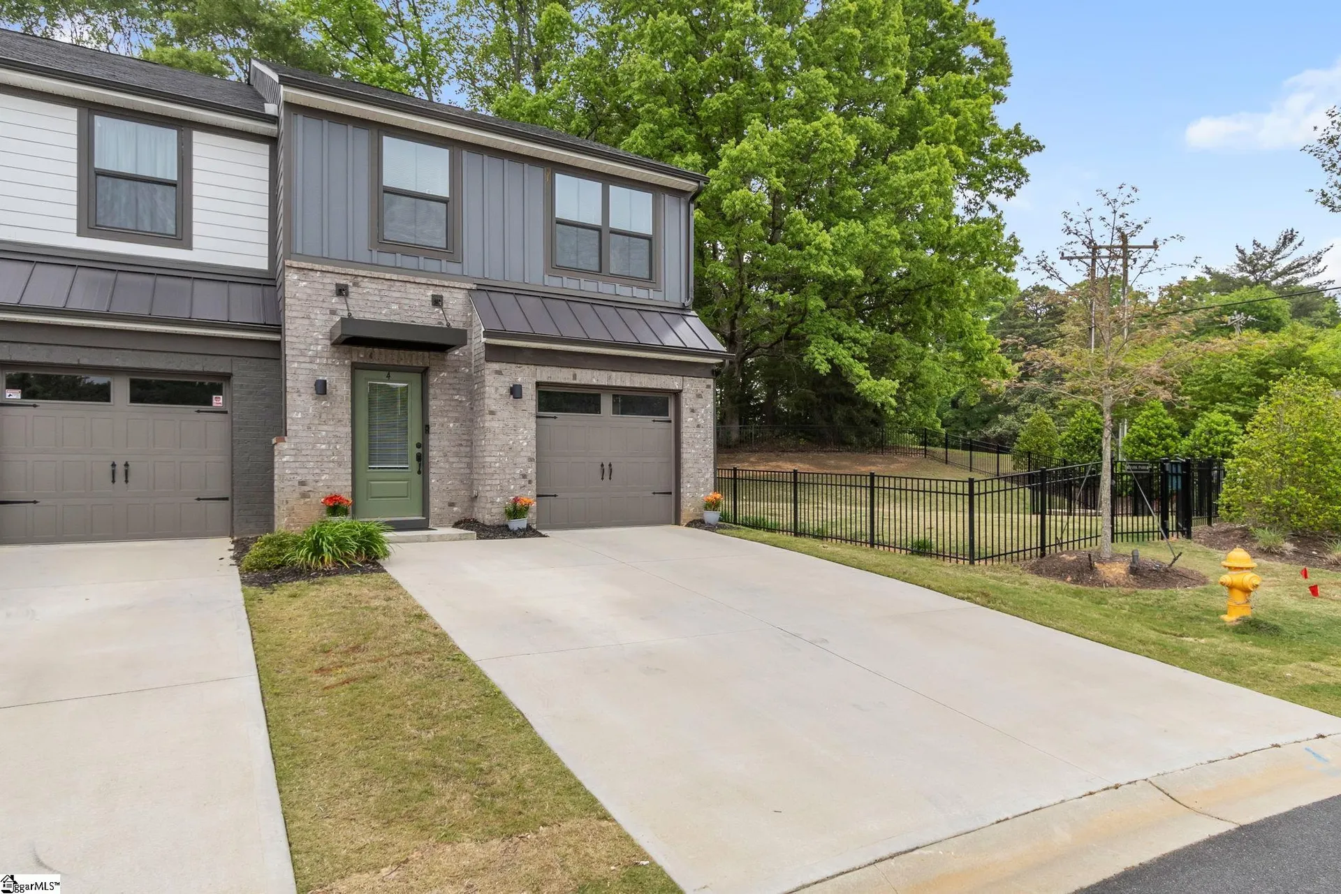 4 Connaught Court