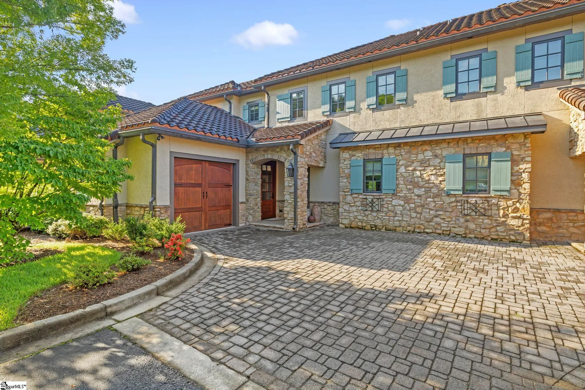 330 Imperia Court