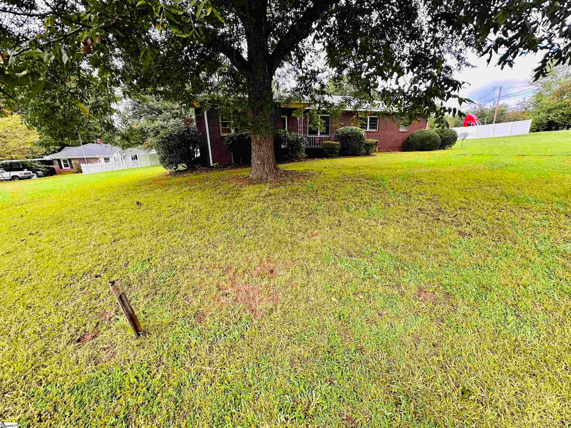 Property image 4 at 111 Tanglewood Drive, Greenville, SC 29611