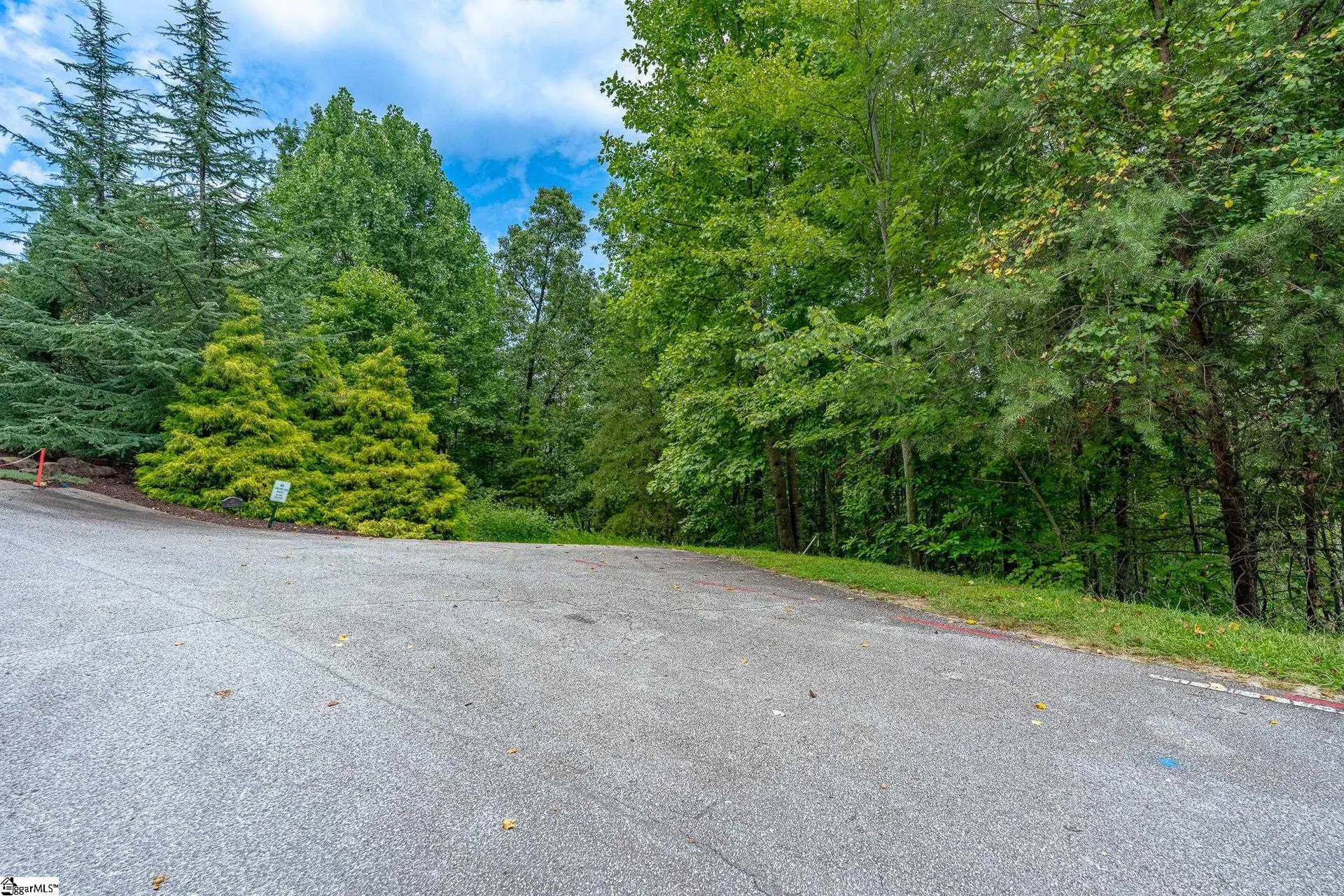 26 Crescent Pinyon Way