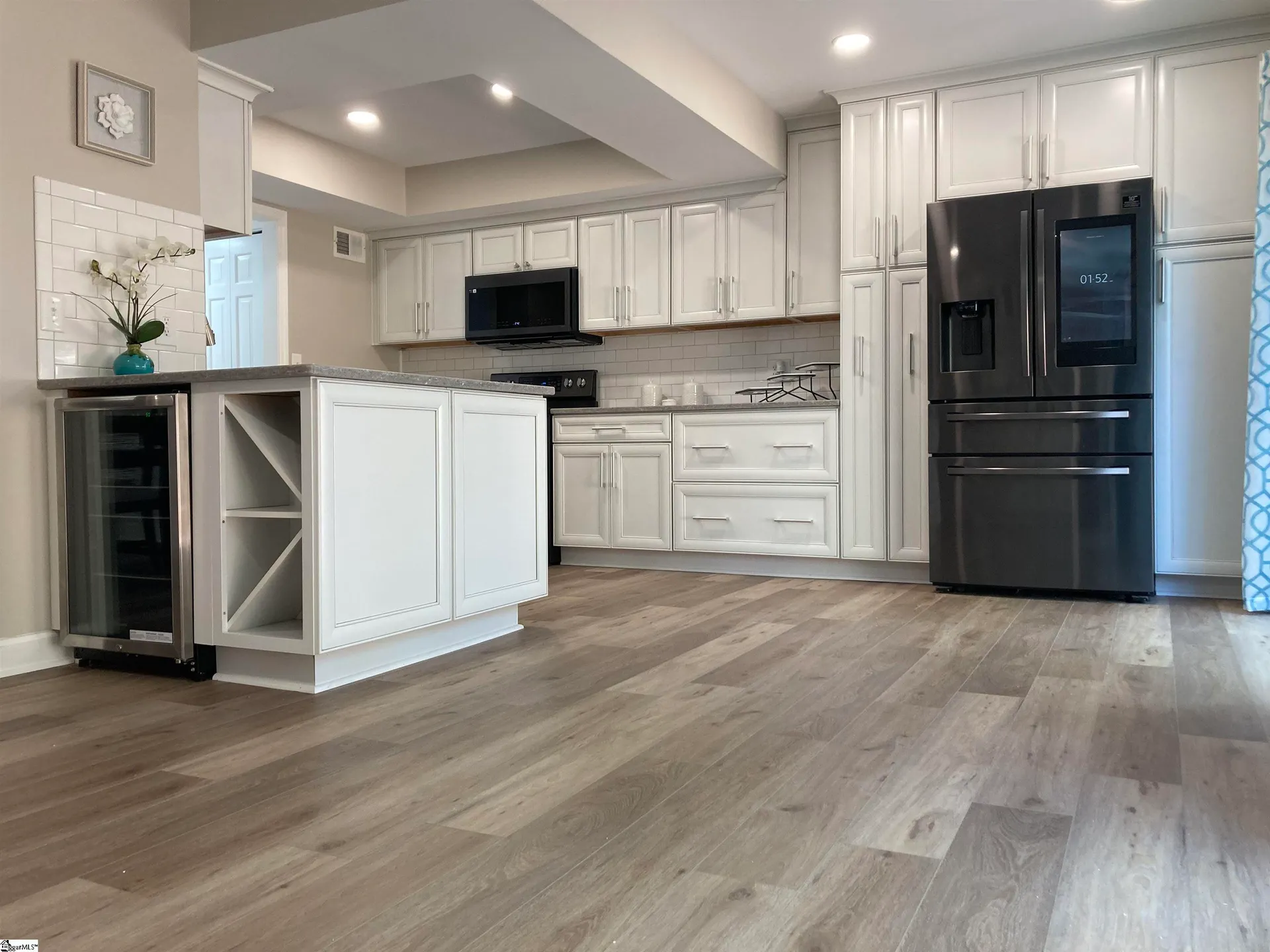 Property image 2 at 803 Edwards Road, Greenville, SC 29615