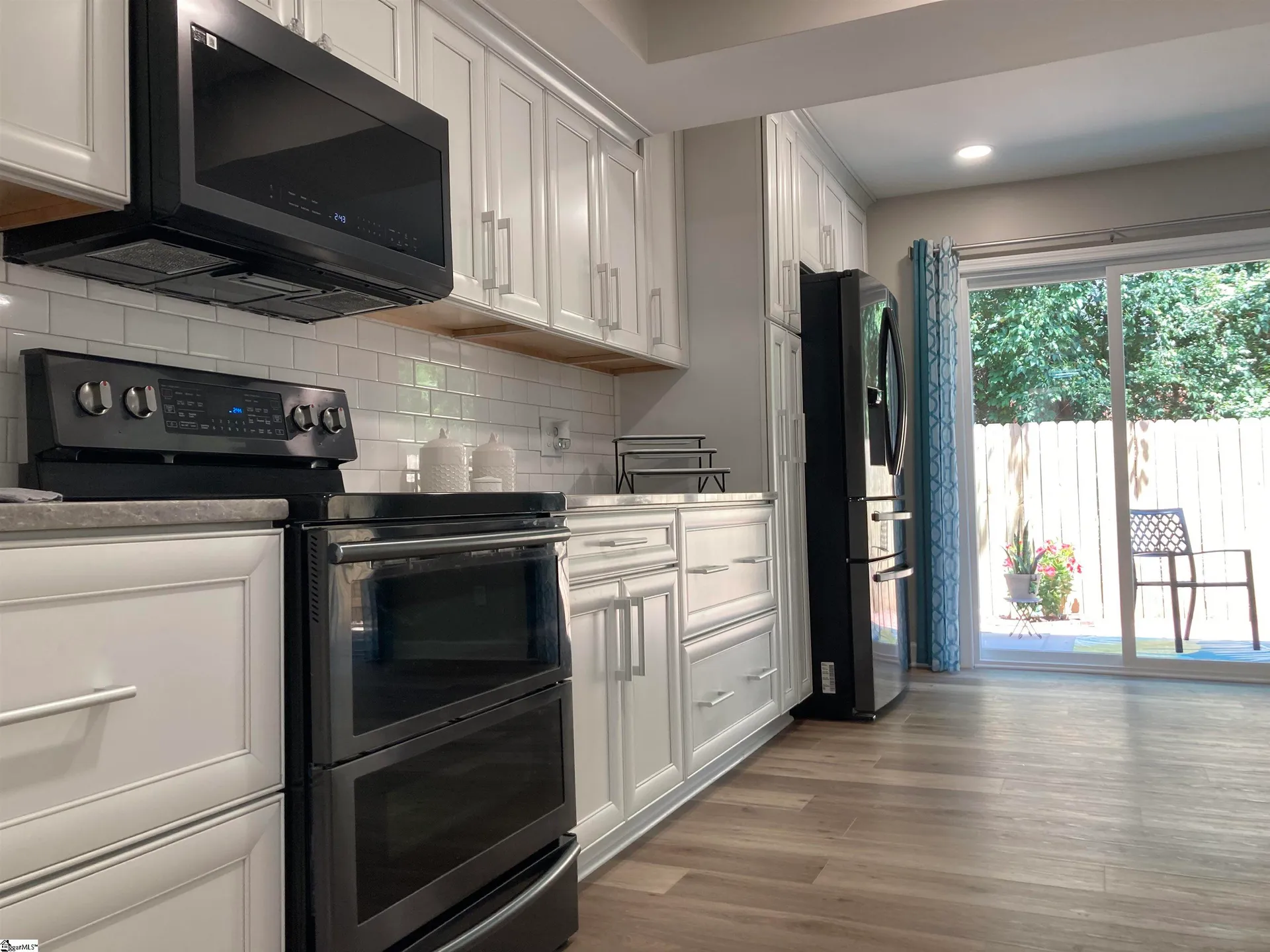 Property image 3 at 803 Edwards Road, Greenville, SC 29615