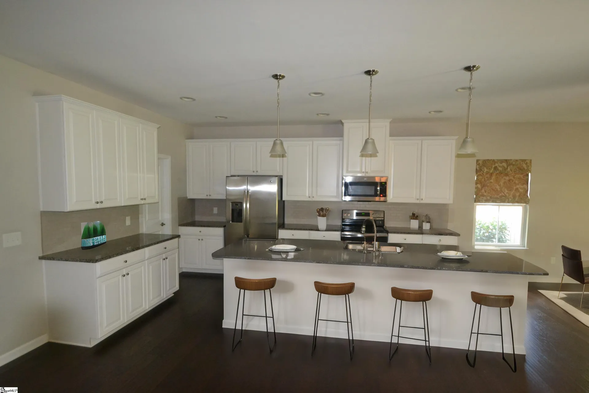 Property image 3 at 140 Belshire Drive, Greer, SC 29650