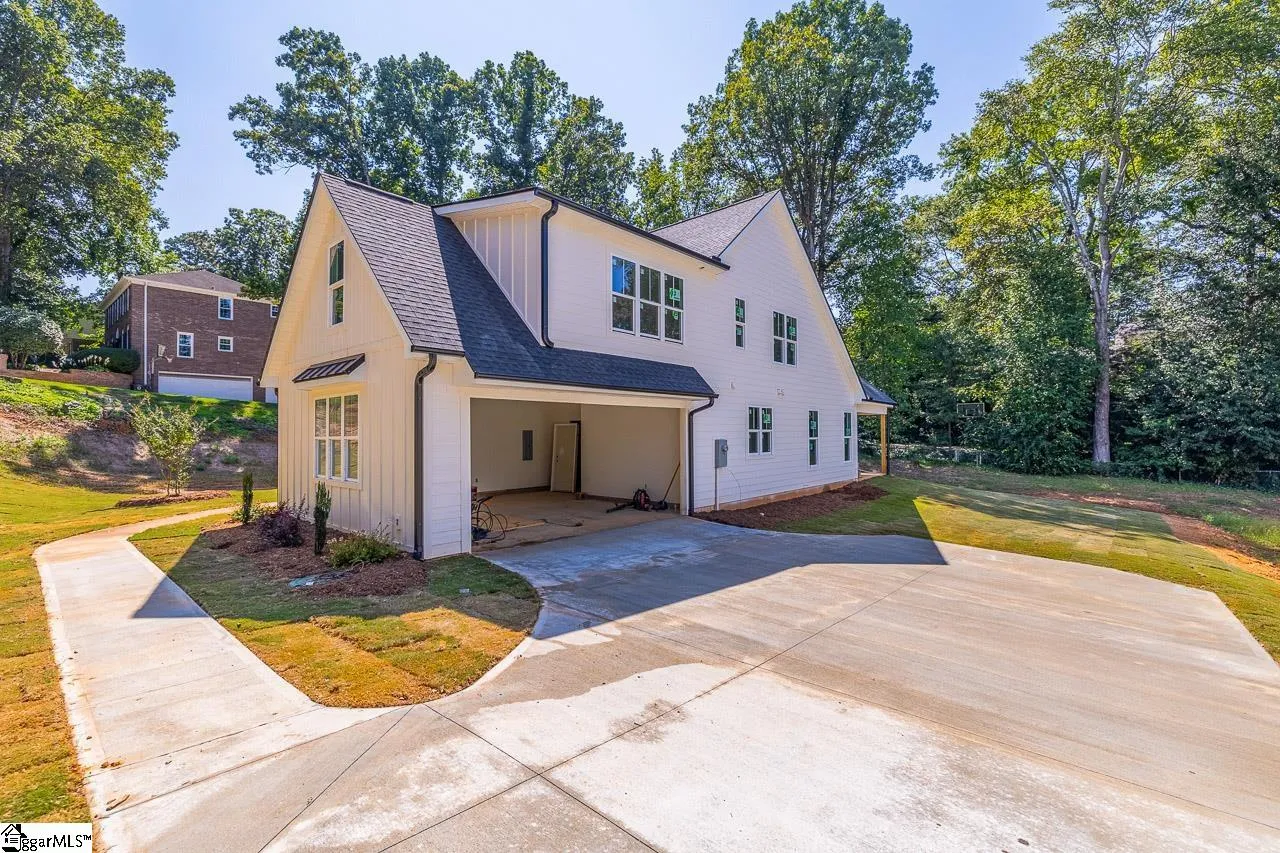 Property image 2 at 17 Sugarberry Drive, Greenville, SC 29615