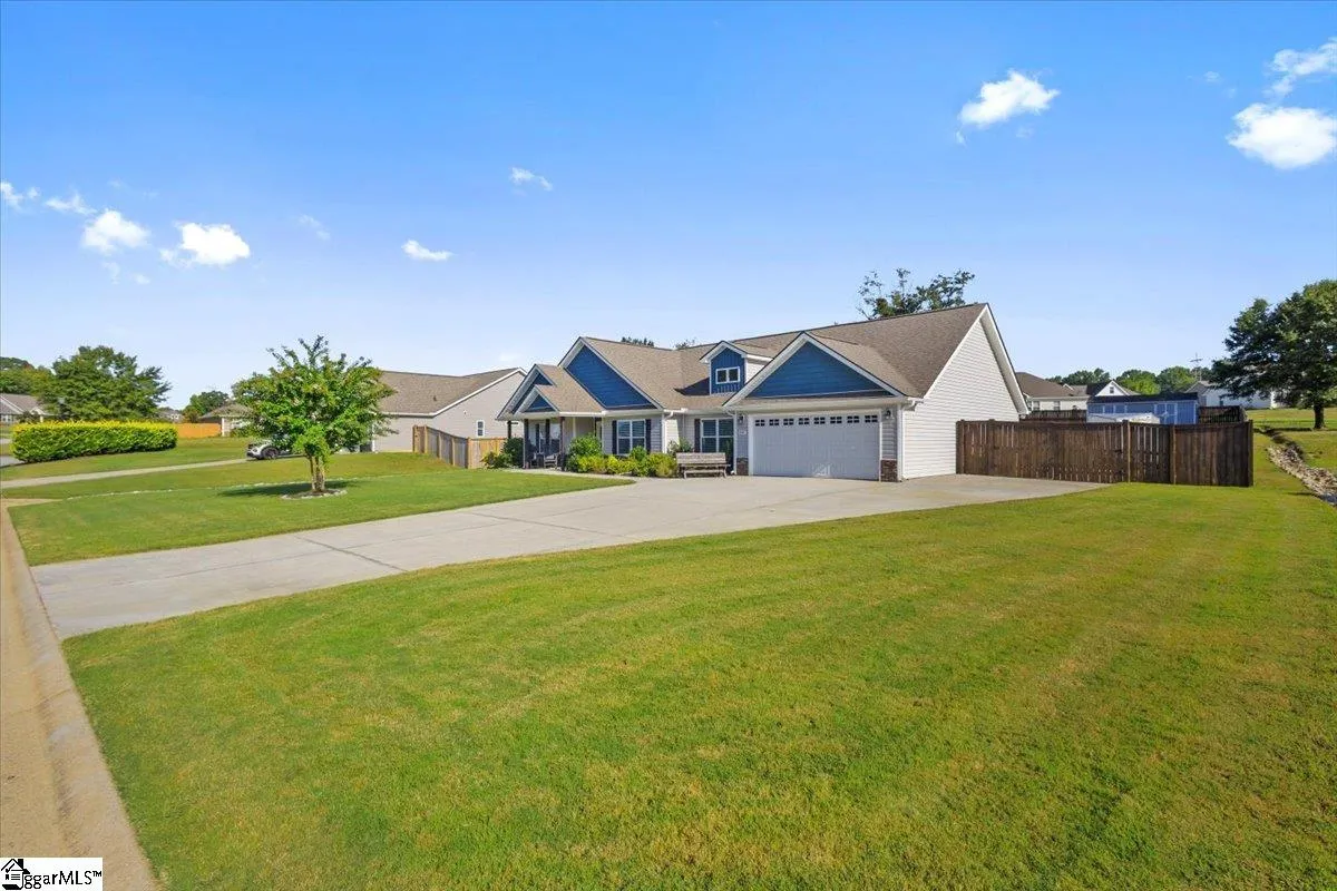 Property image 3 at 844 W Keepsake Lane, Inman, SC 29349