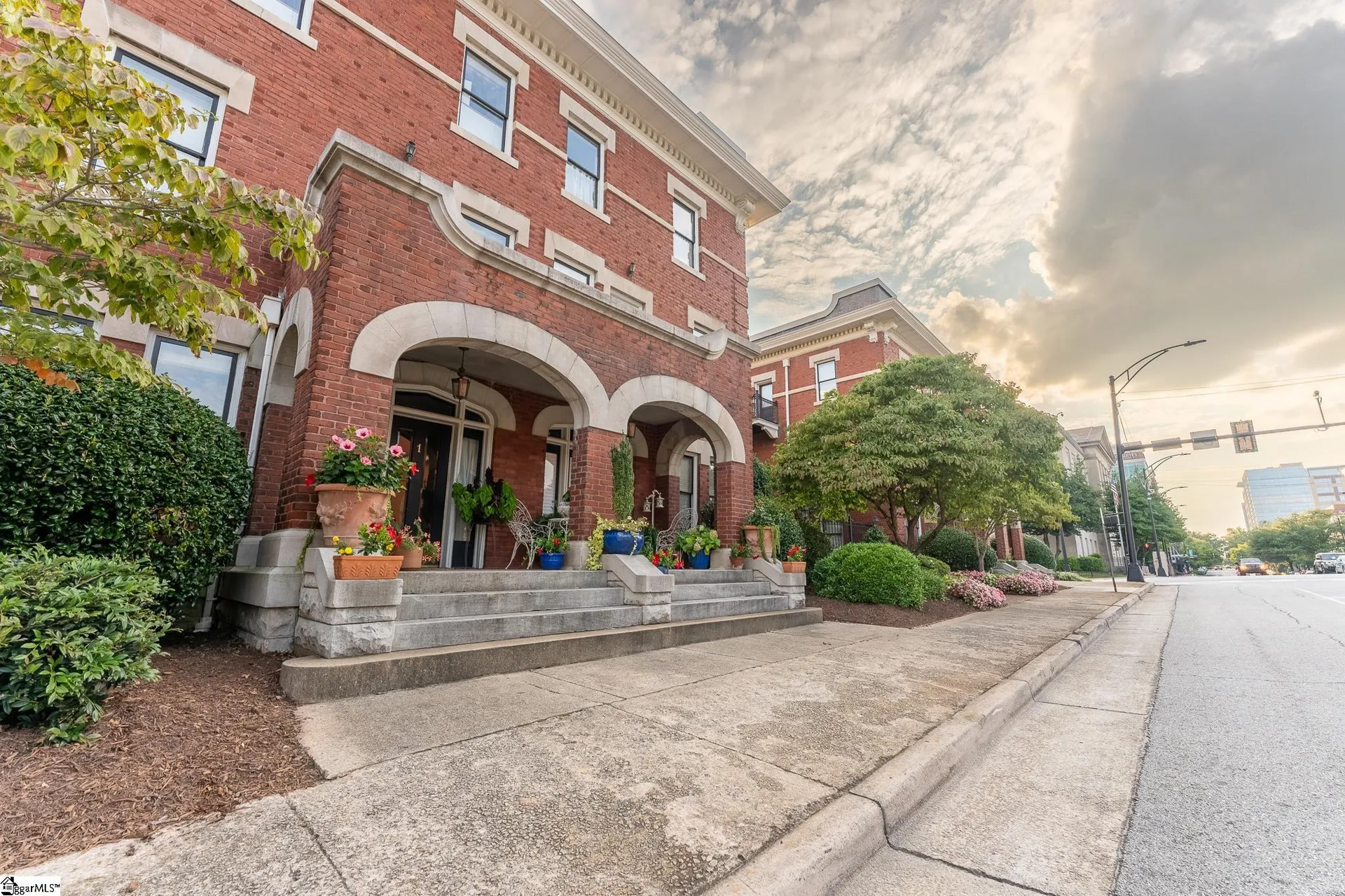 Property image 2 at 400 E Washington Street, Greenville, SC 29601