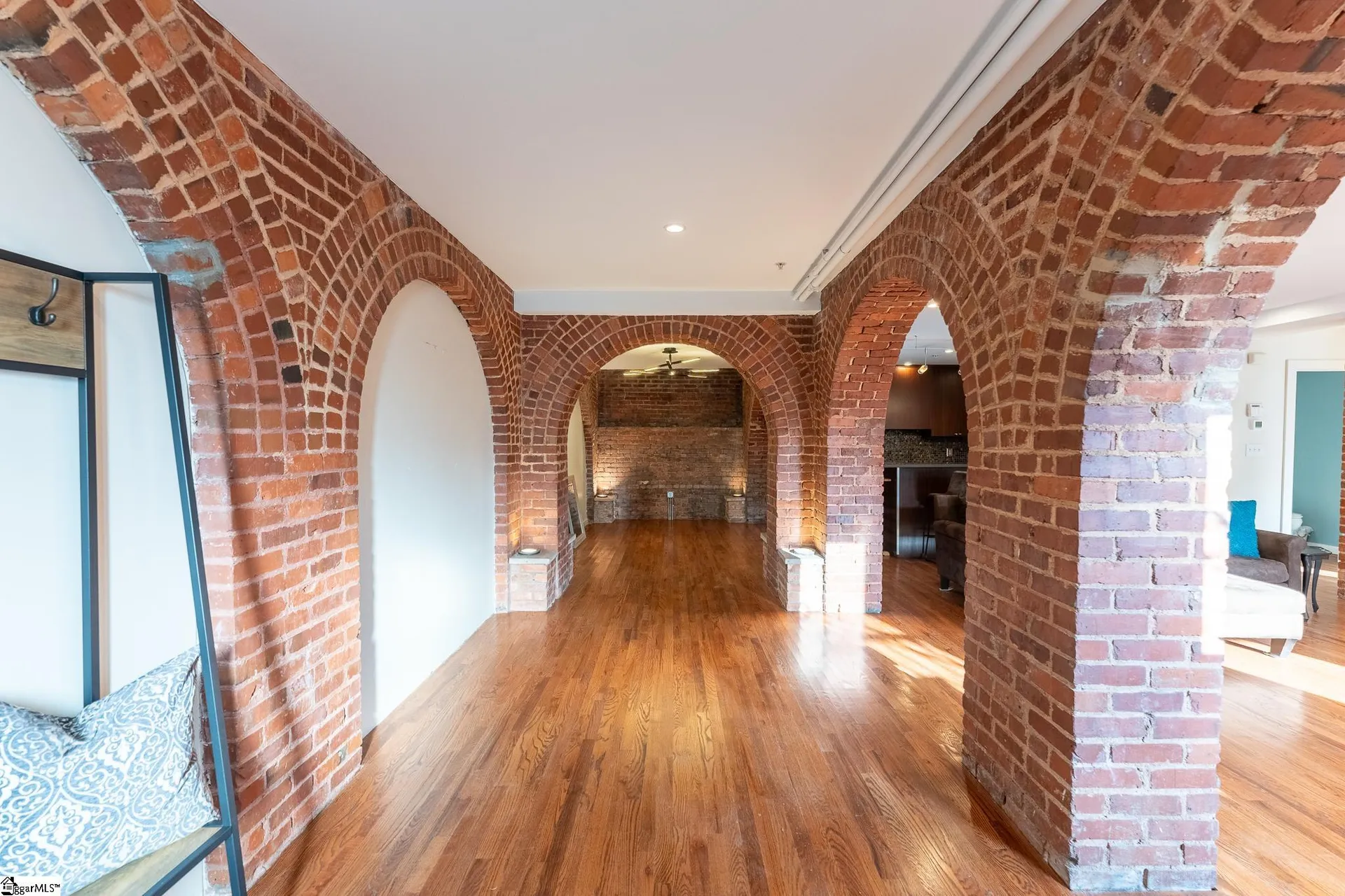 Property image 4 at 400 E Washington Street, Greenville, SC 29601