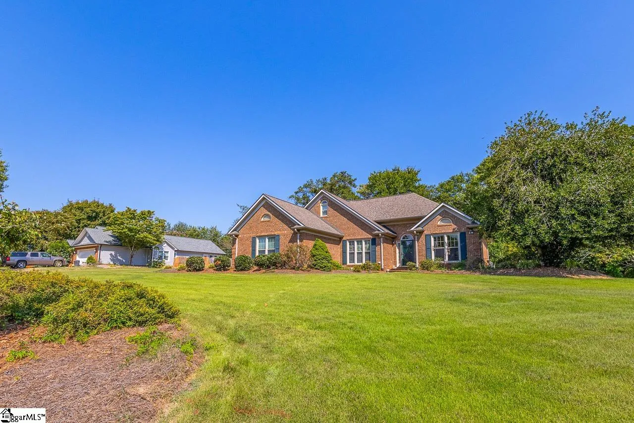 Property image 2 at 261 E Autumn Ridge Road, Moore, SC 29369