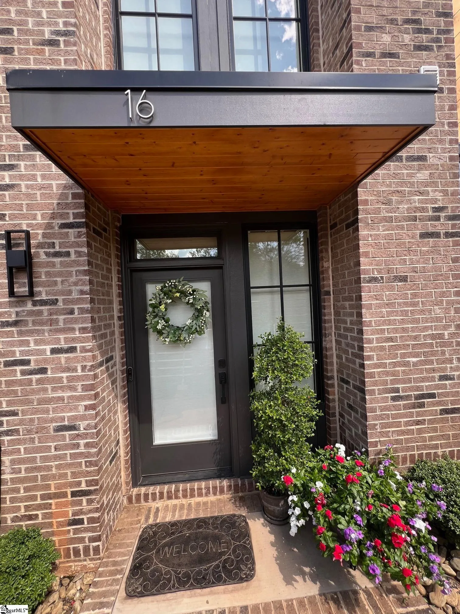 16 Park Edge Court